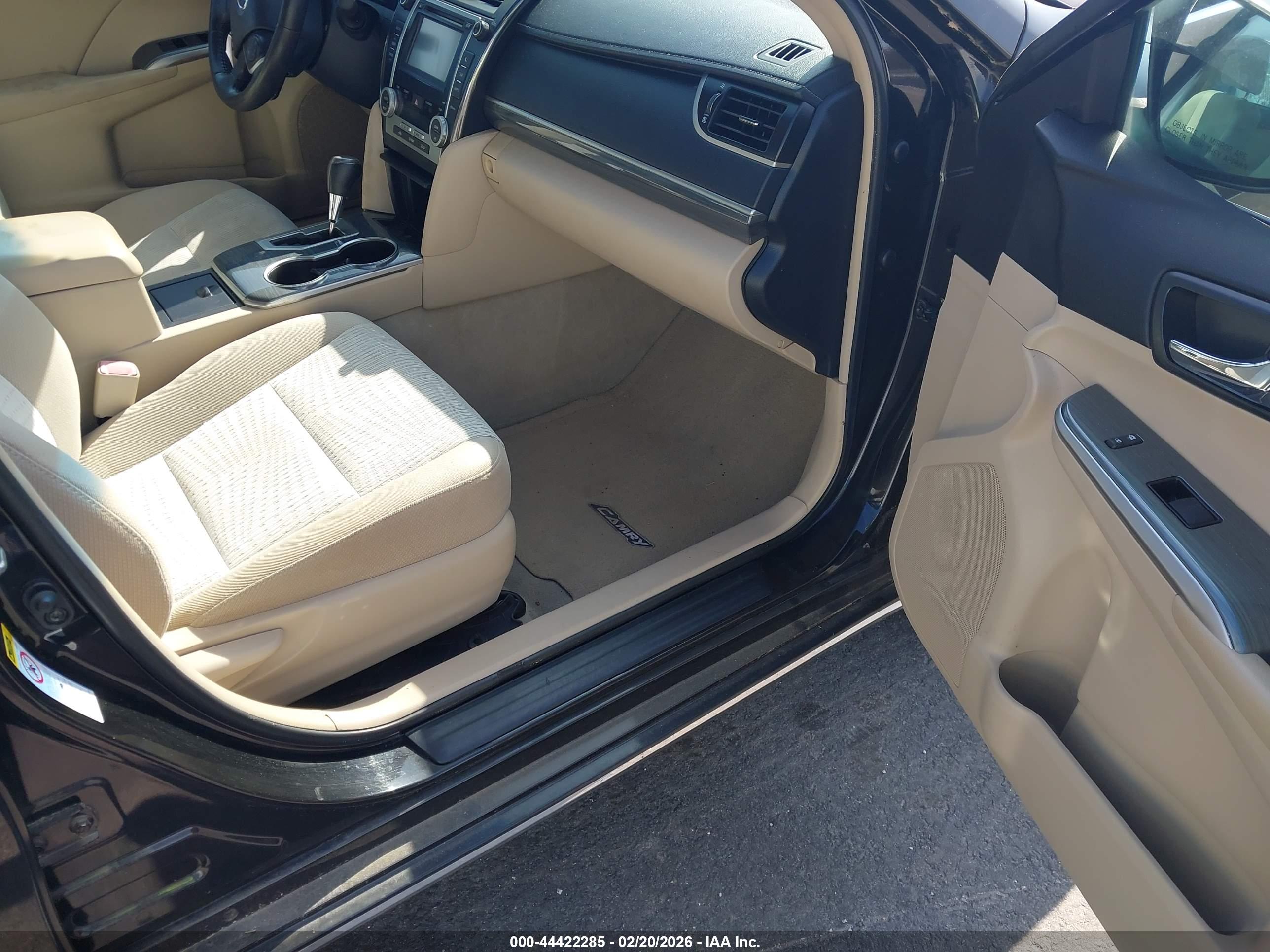 TOYOTA CAMRY image 5