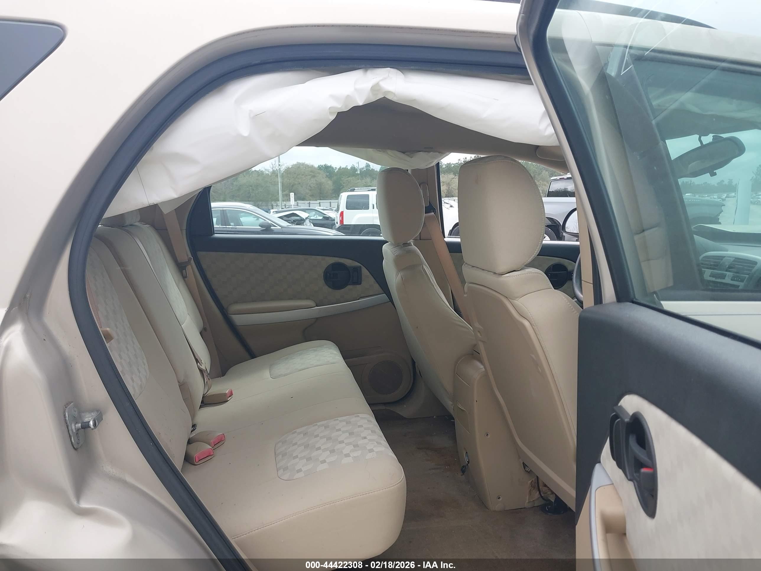 CHEVROLET EQUINOX image 8
