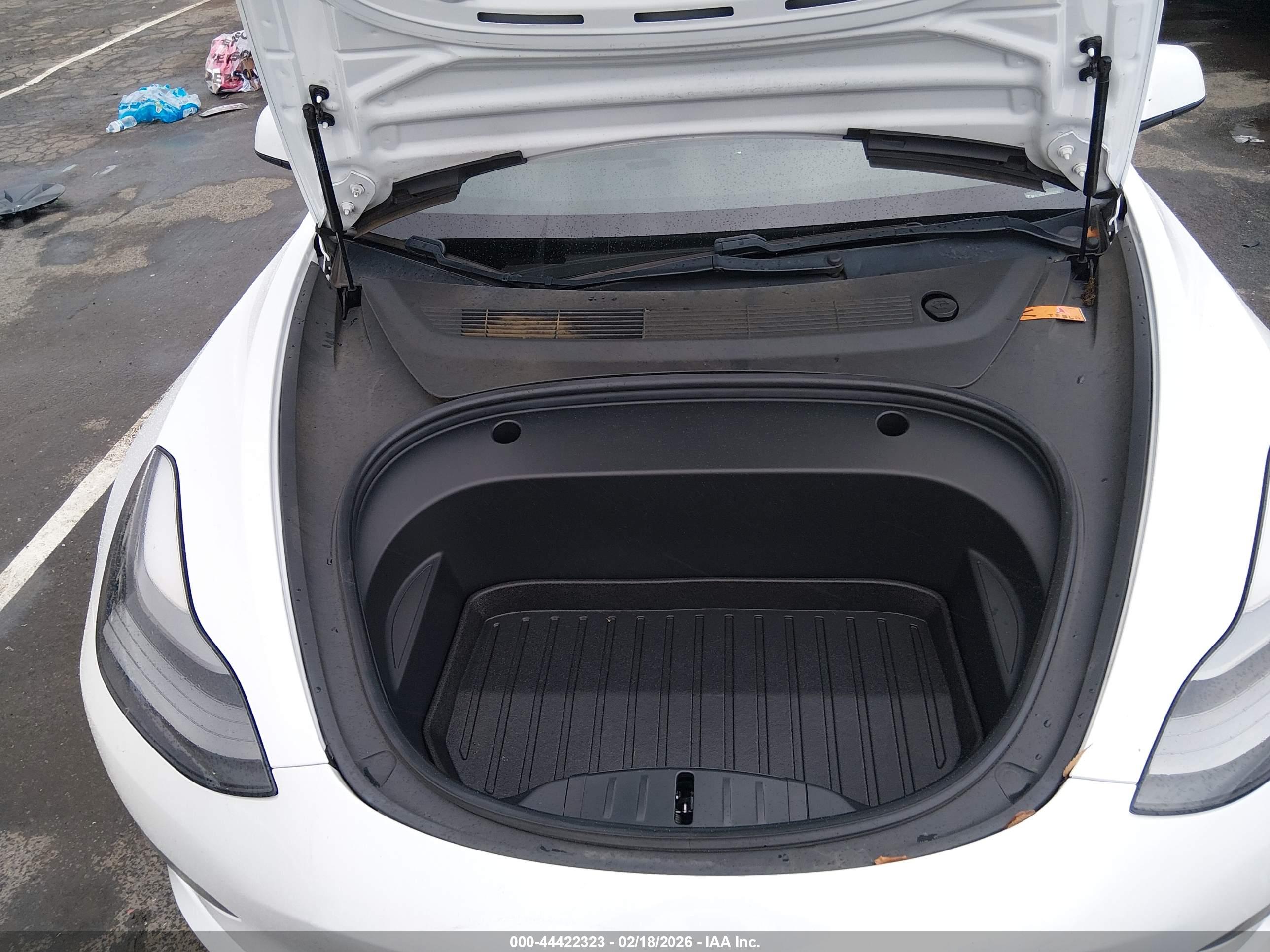 TESLA MODEL image 10