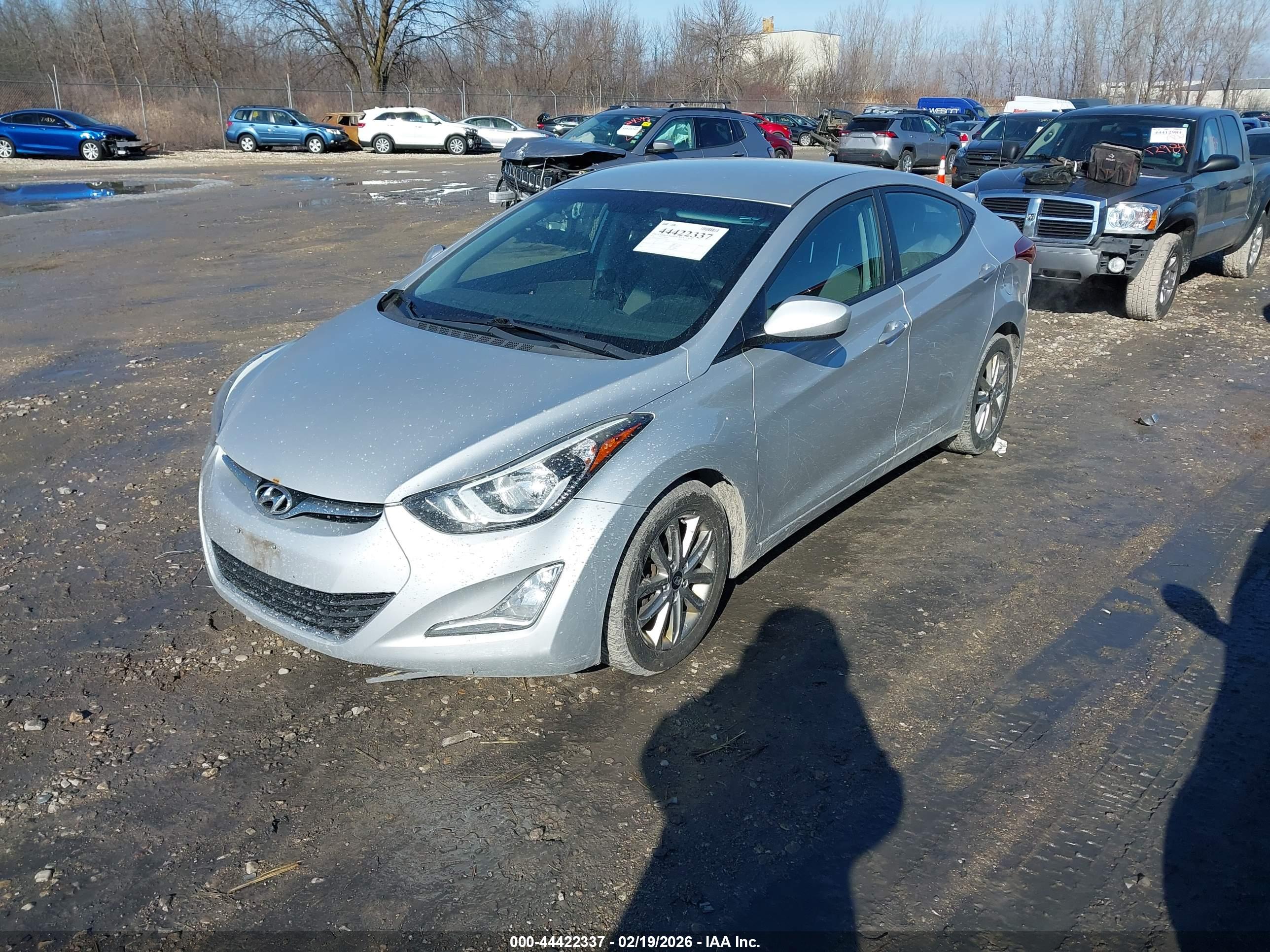 HYUNDAI ELANTRA image 2