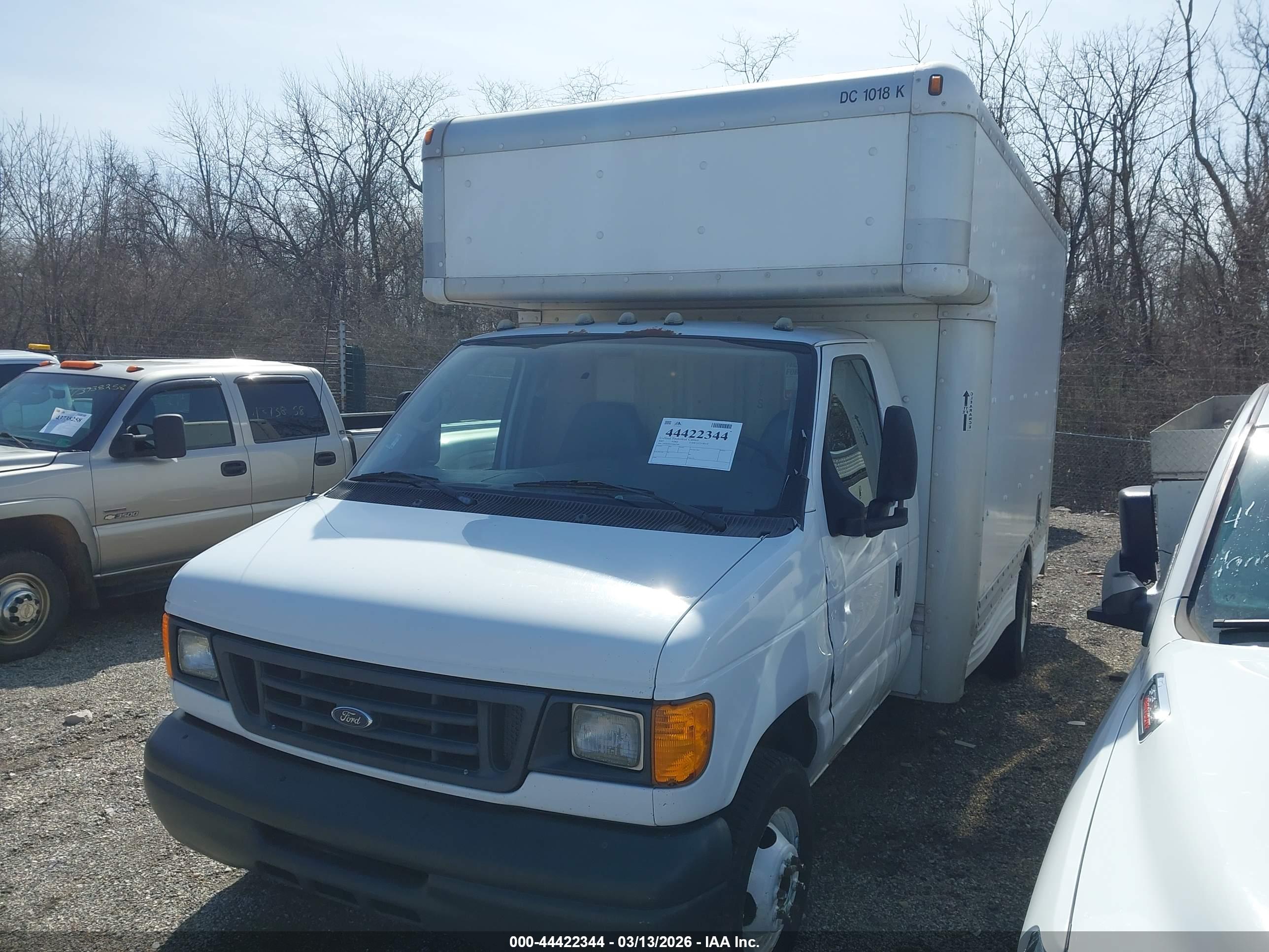FORD E-450 image 2