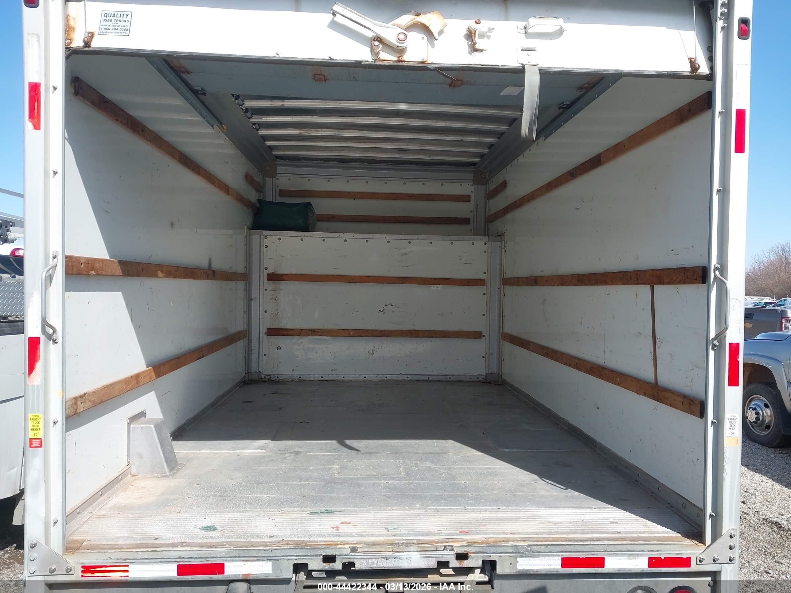 FORD E-450 image 7