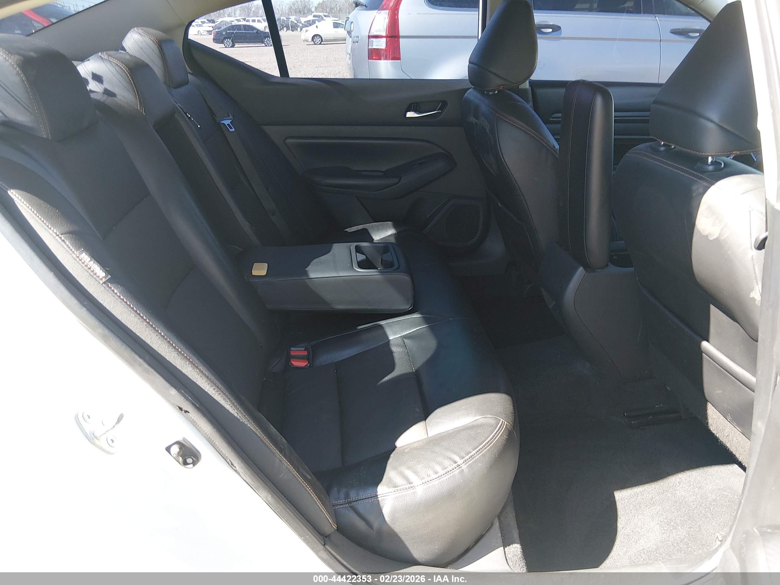 NISSAN ALTIMA image 8