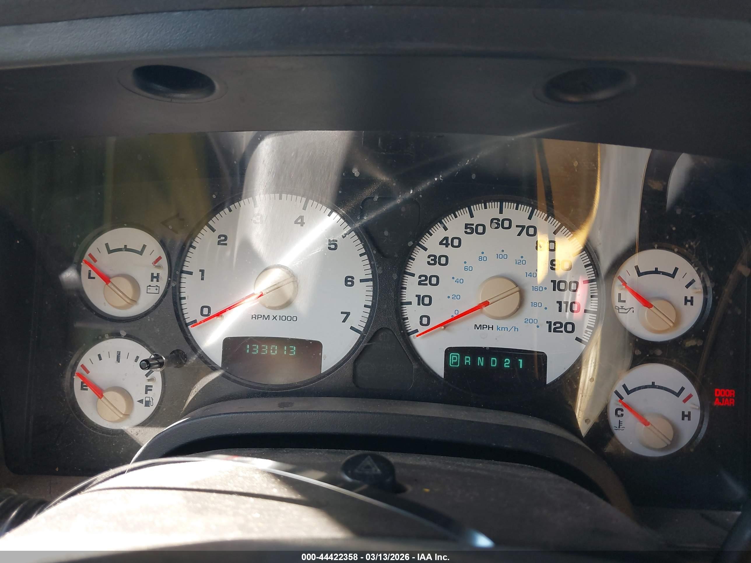 DODGE RAM image 7
