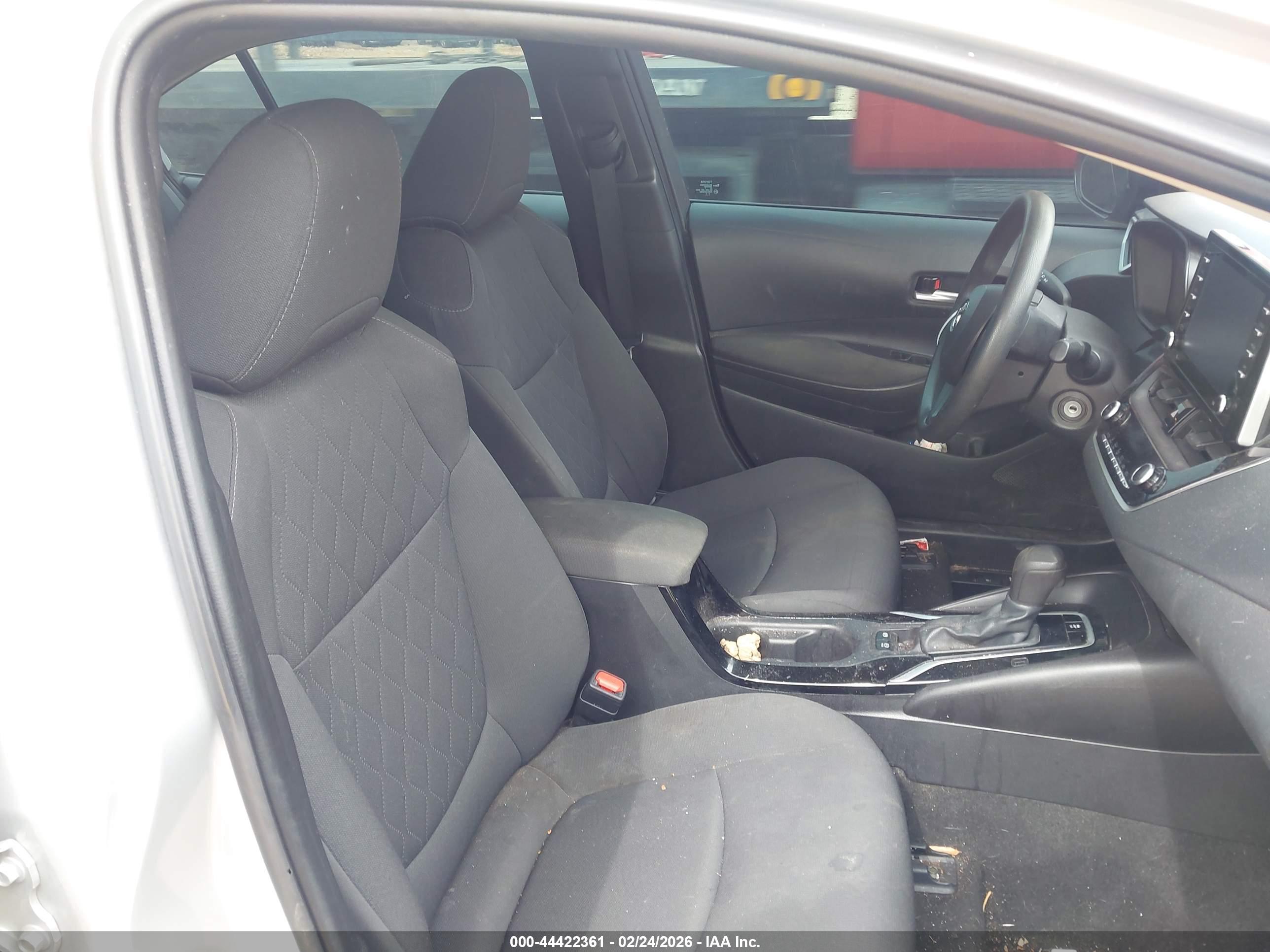 TOYOTA COROLLA image 5