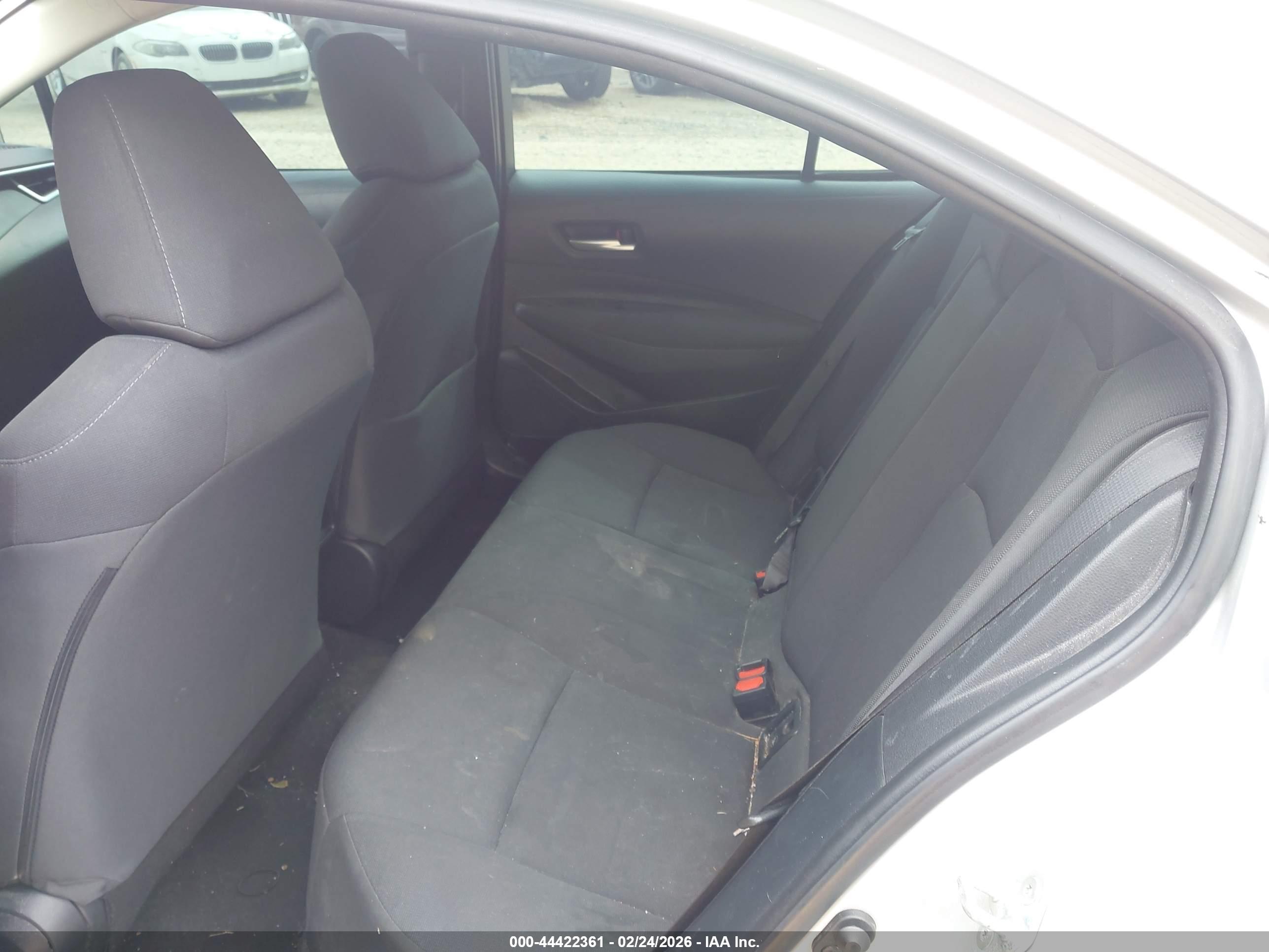 TOYOTA COROLLA image 8