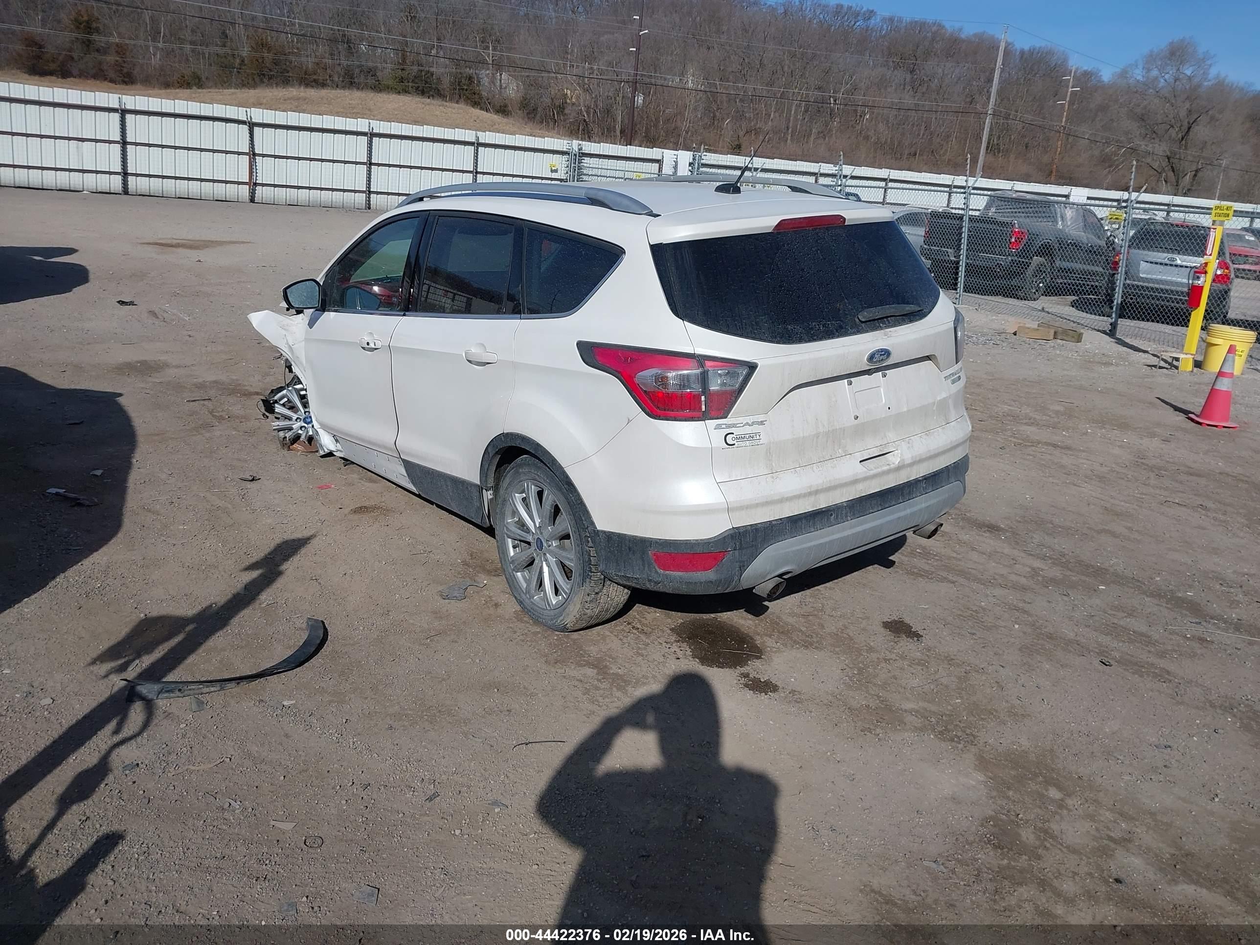 FORD ESCAPE image 3