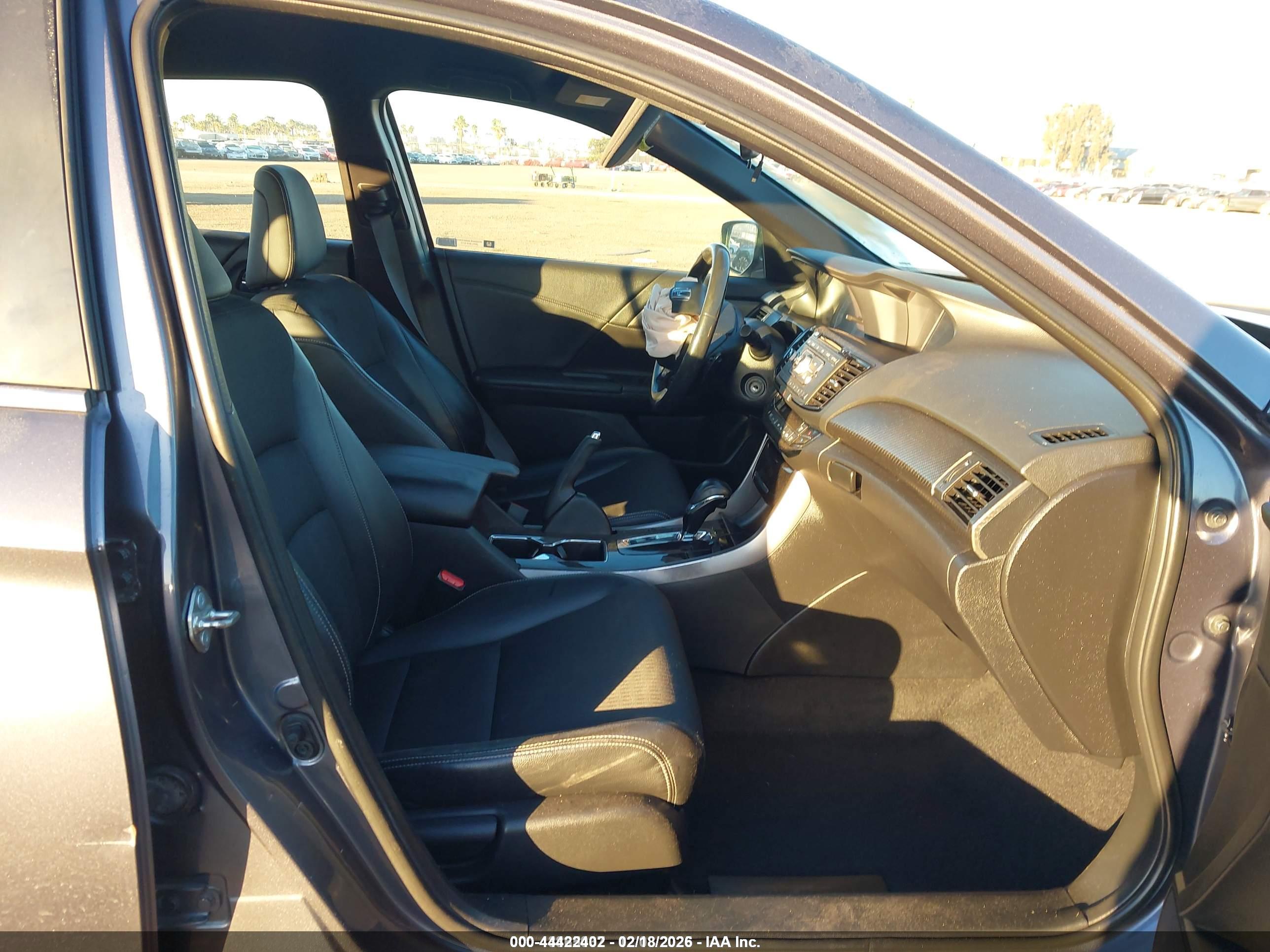 HONDA ACCORD image 5