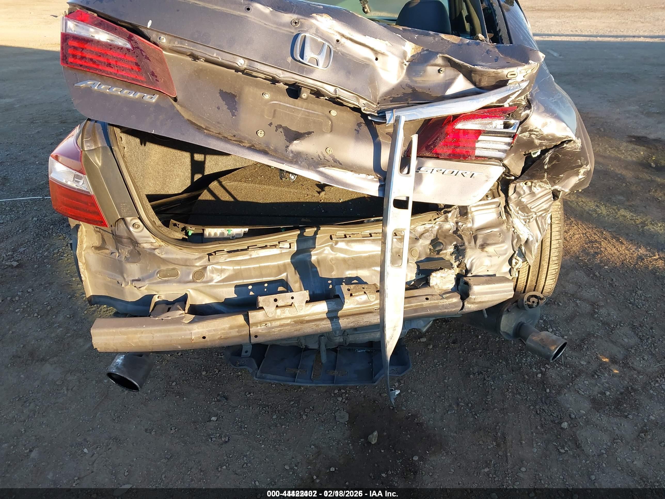 HONDA ACCORD image 6