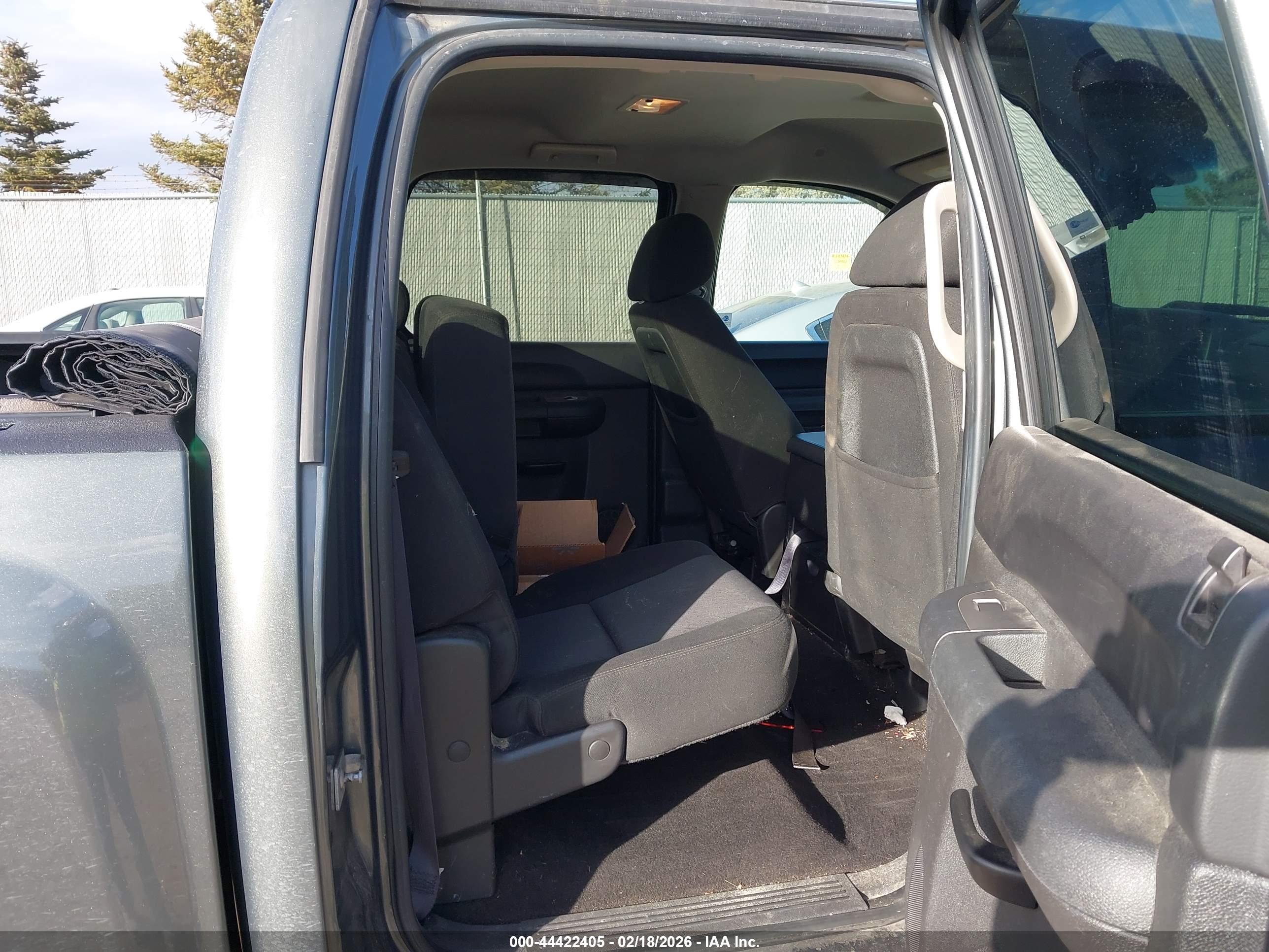 CHEVROLET SILVERADO image 8