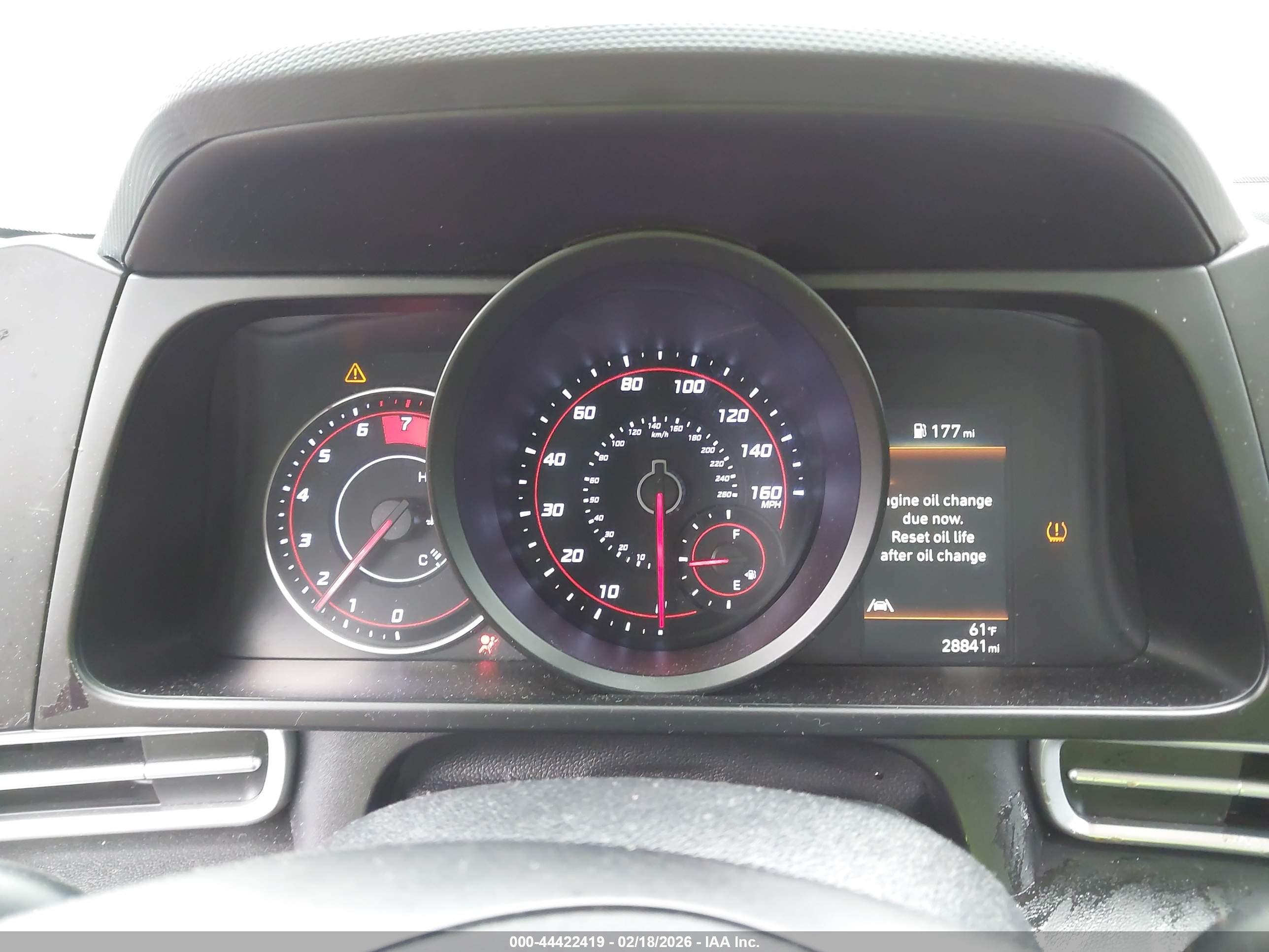 HYUNDAI ELANTRA image 7