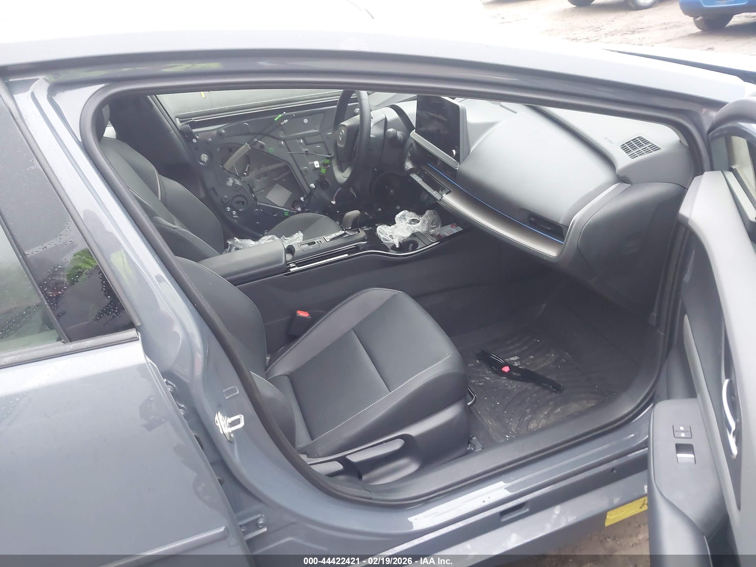 TOYOTA PRIUS image 5
