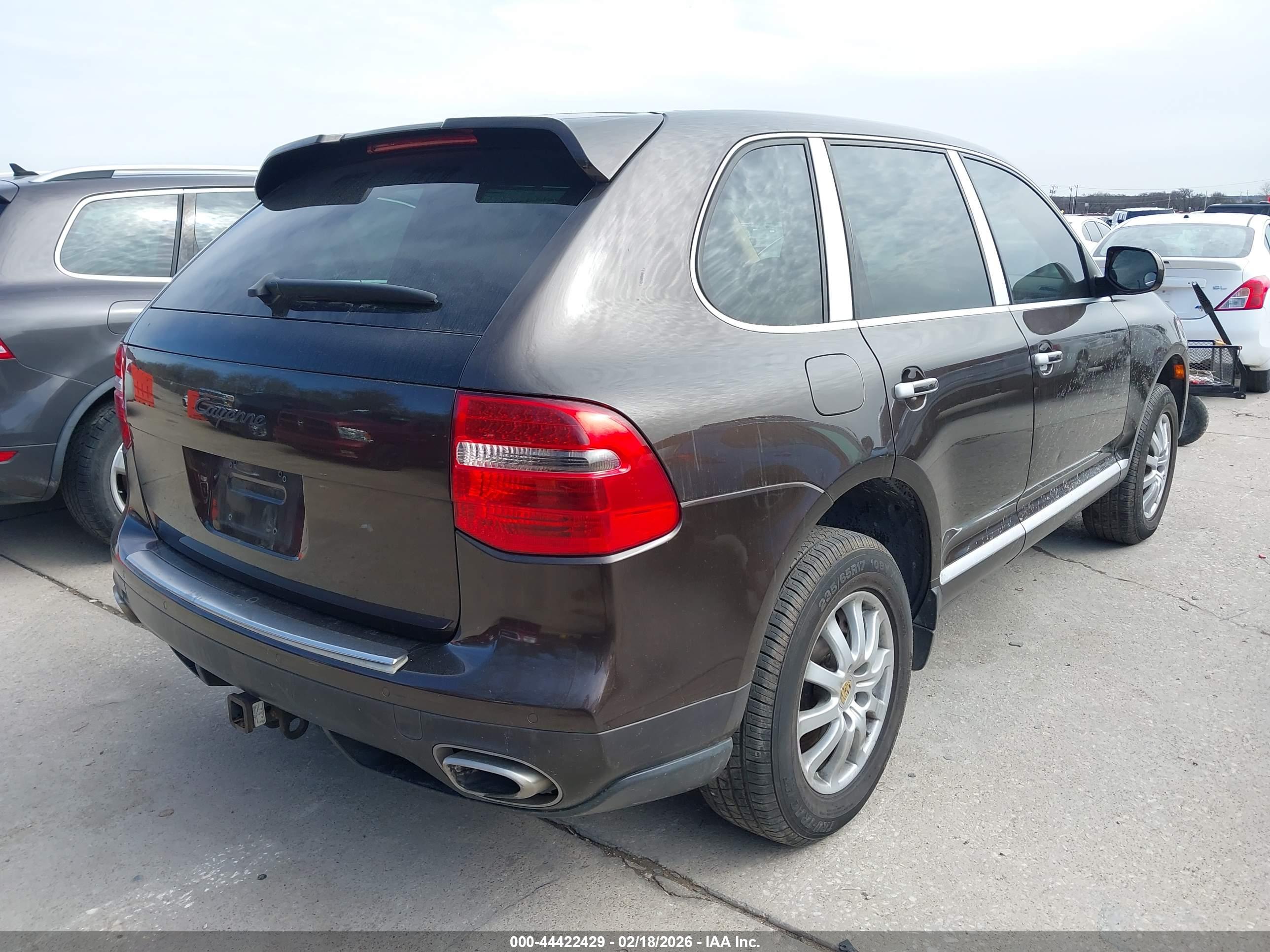 PORSCHE CAYENNE image 4
