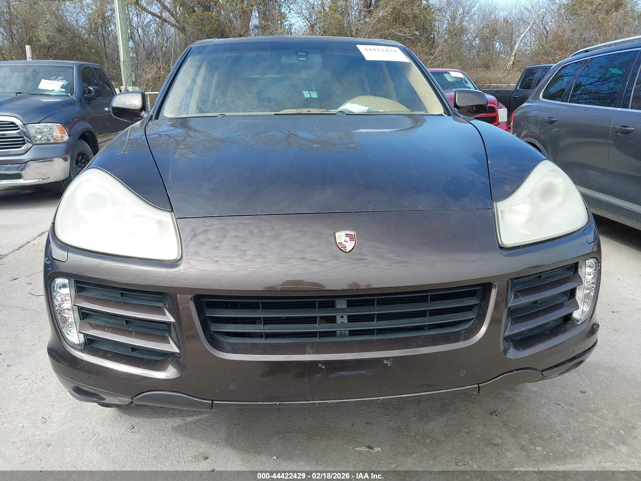 PORSCHE CAYENNE image 6