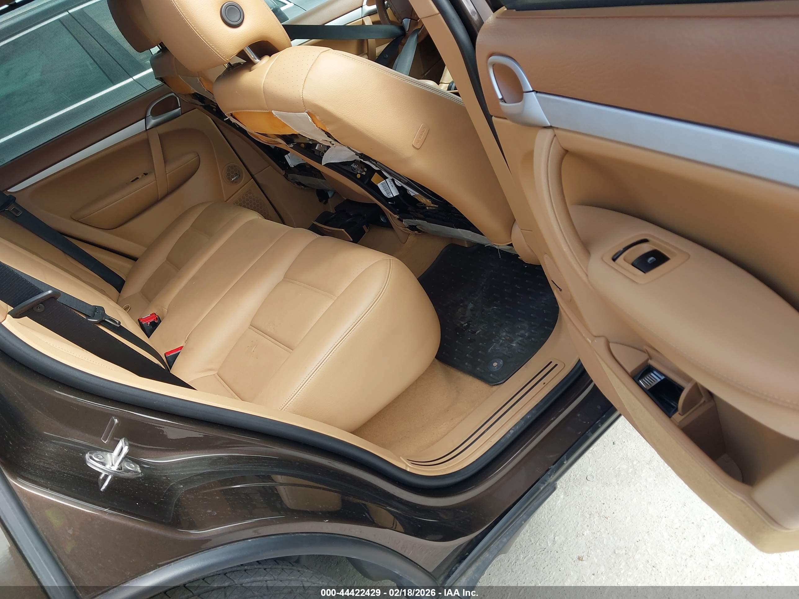 PORSCHE CAYENNE image 8