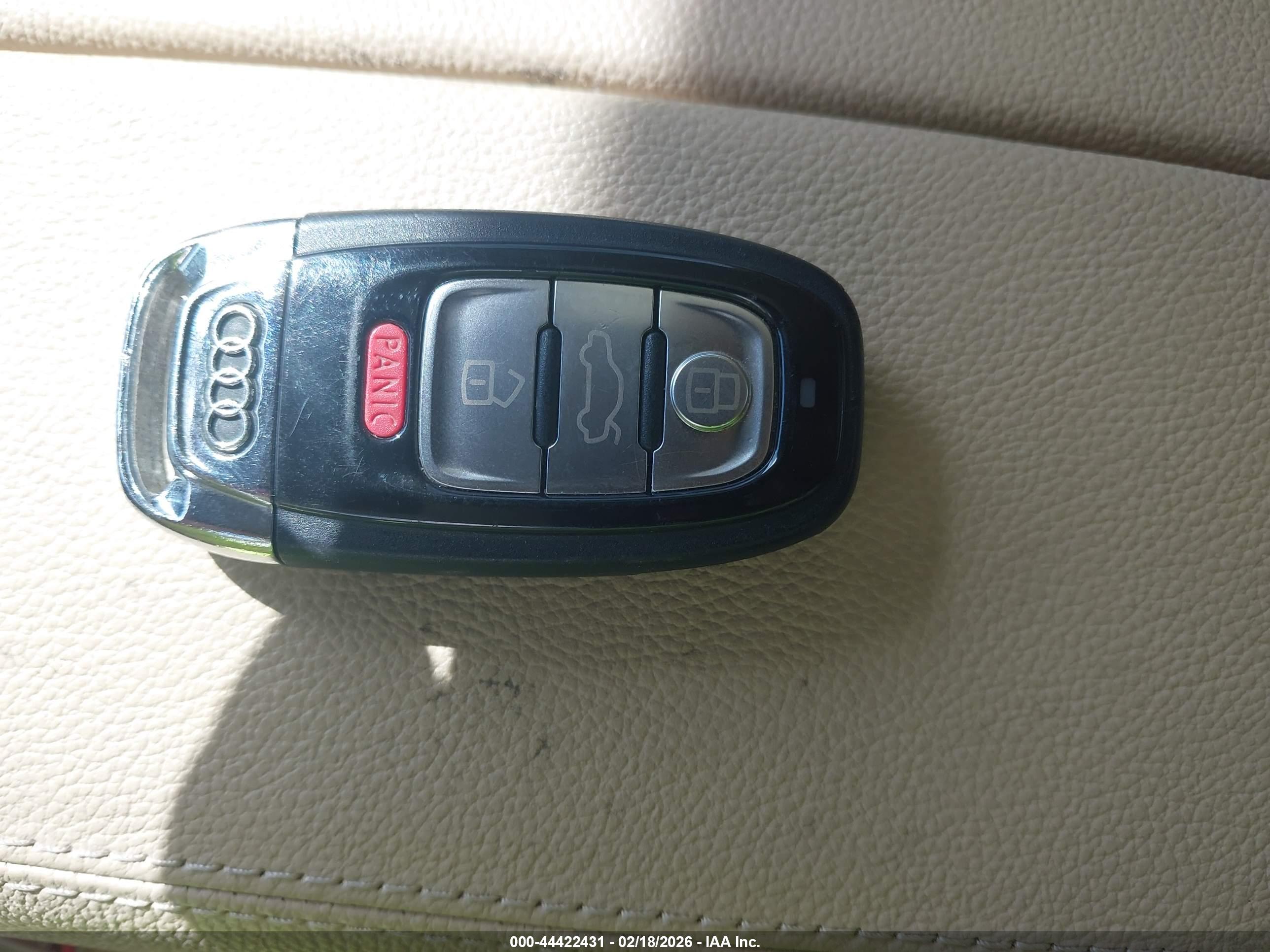 AUDI A8 image 11