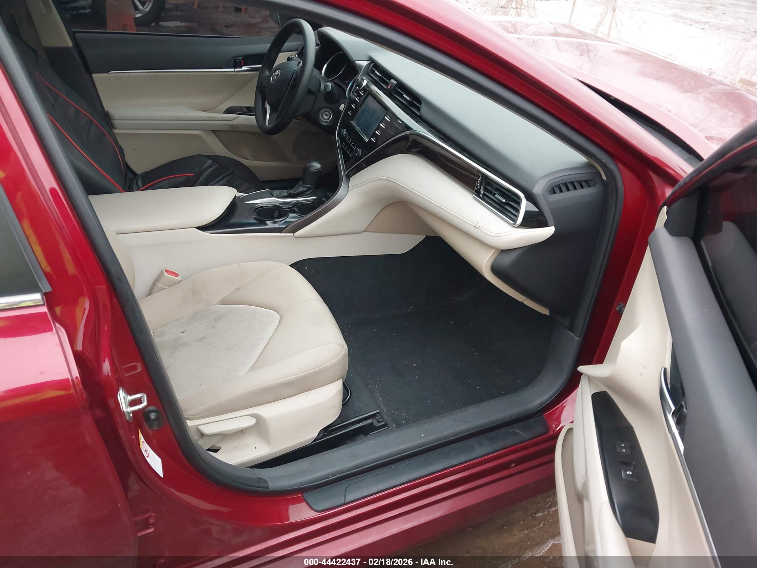 TOYOTA CAMRY image 5
