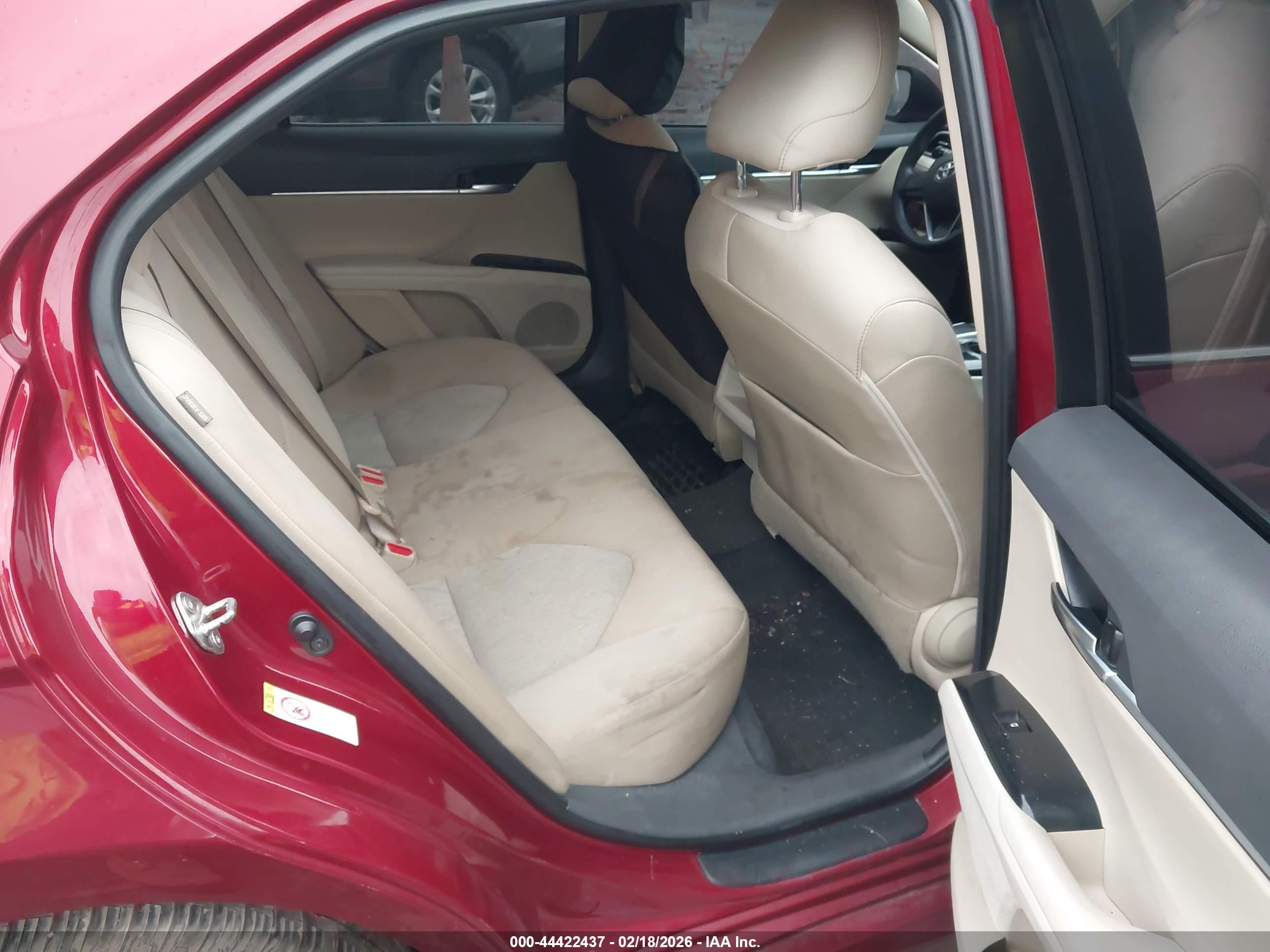 TOYOTA CAMRY image 8