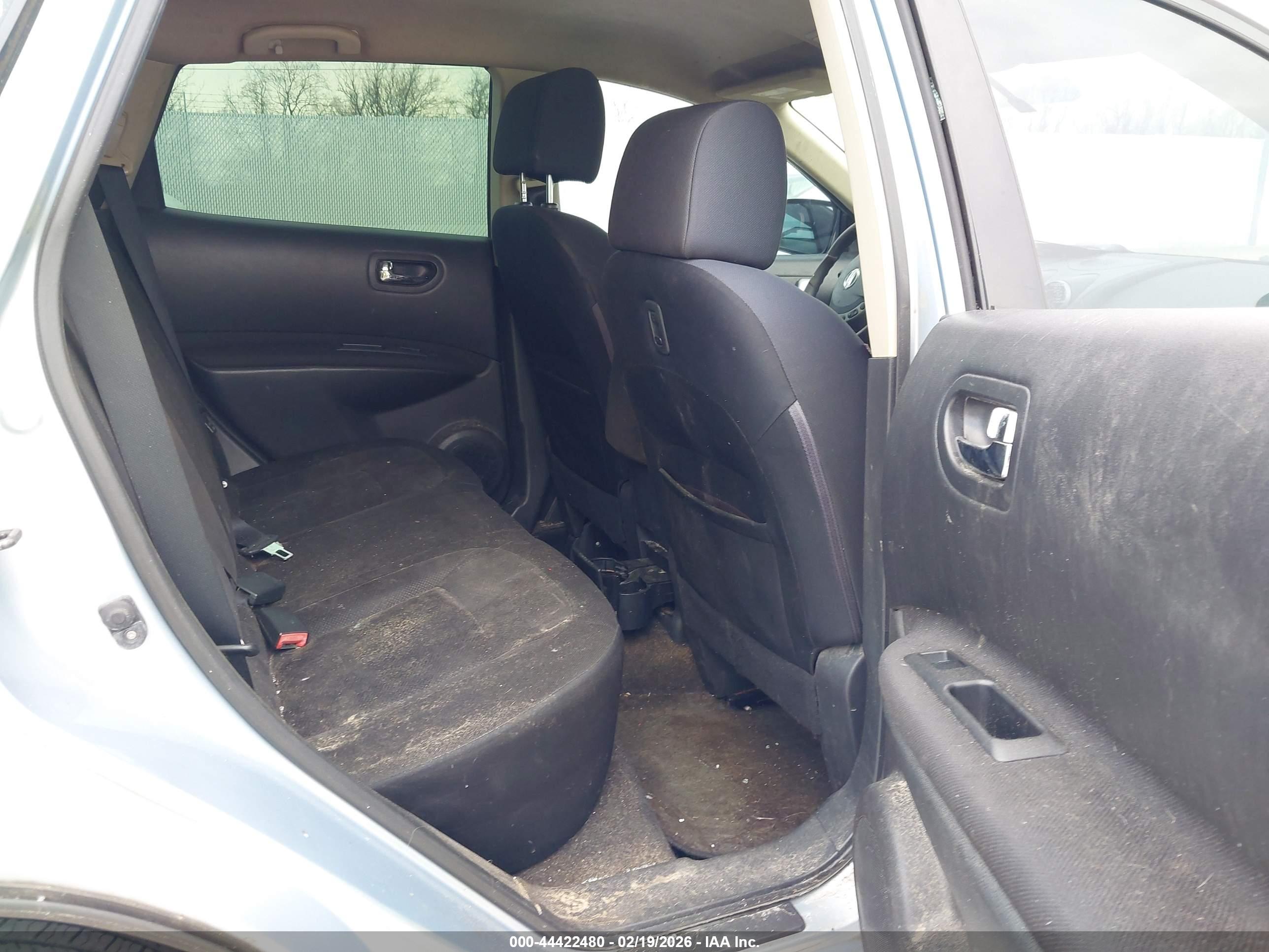 NISSAN ROGUE image 8