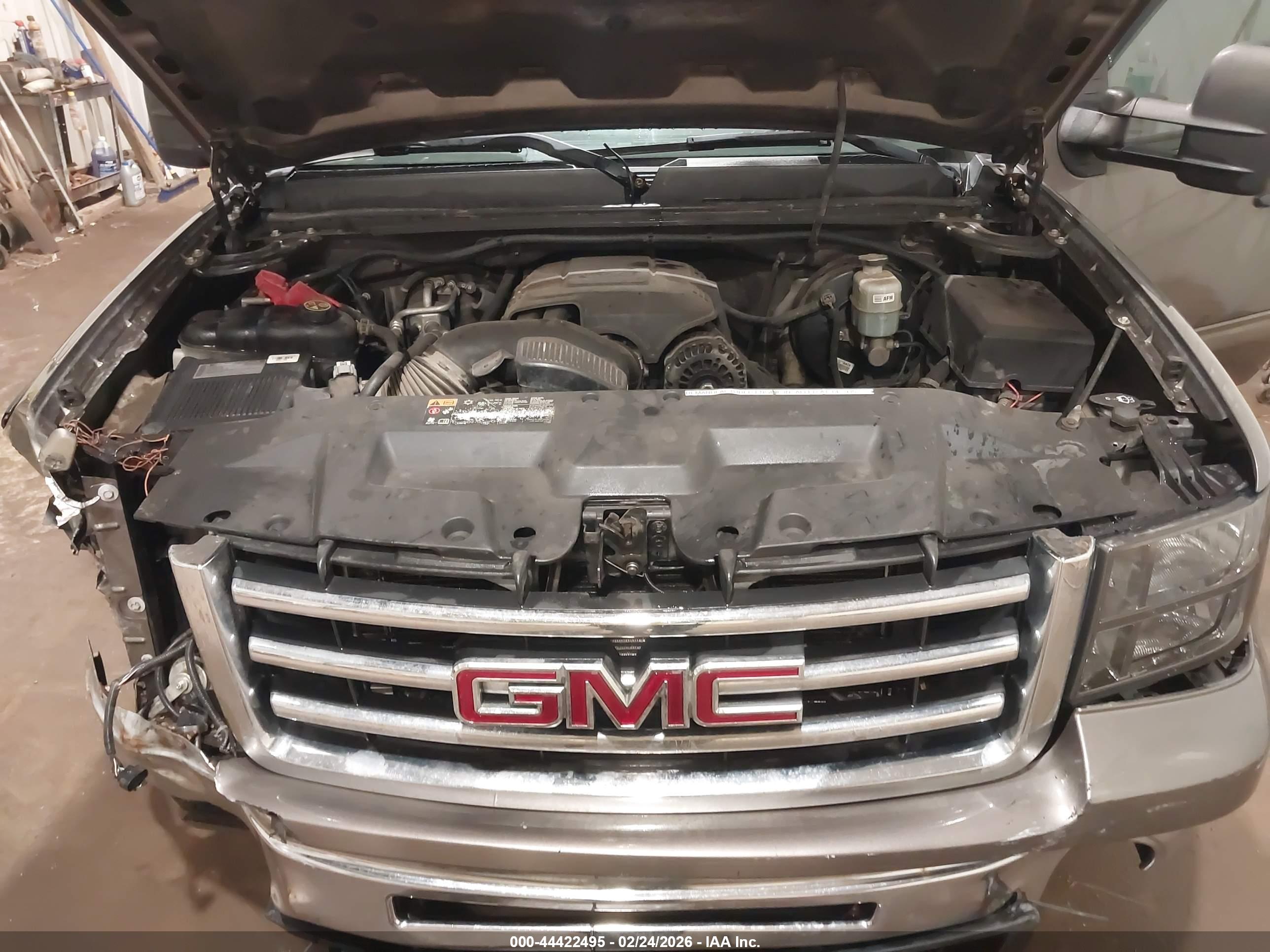 GMC SIERRA image 10