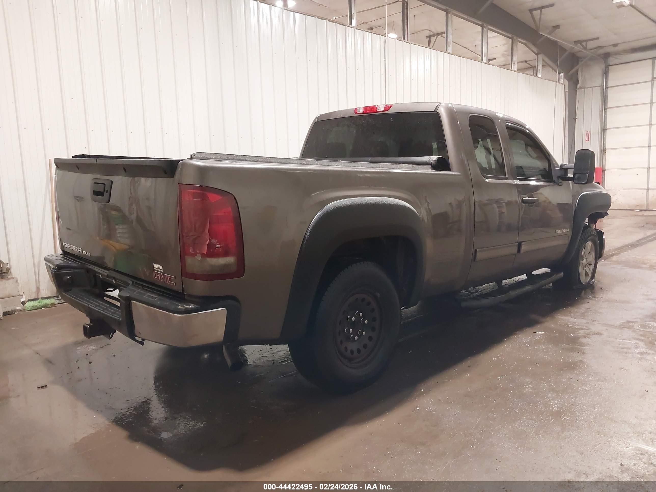 GMC SIERRA image 4
