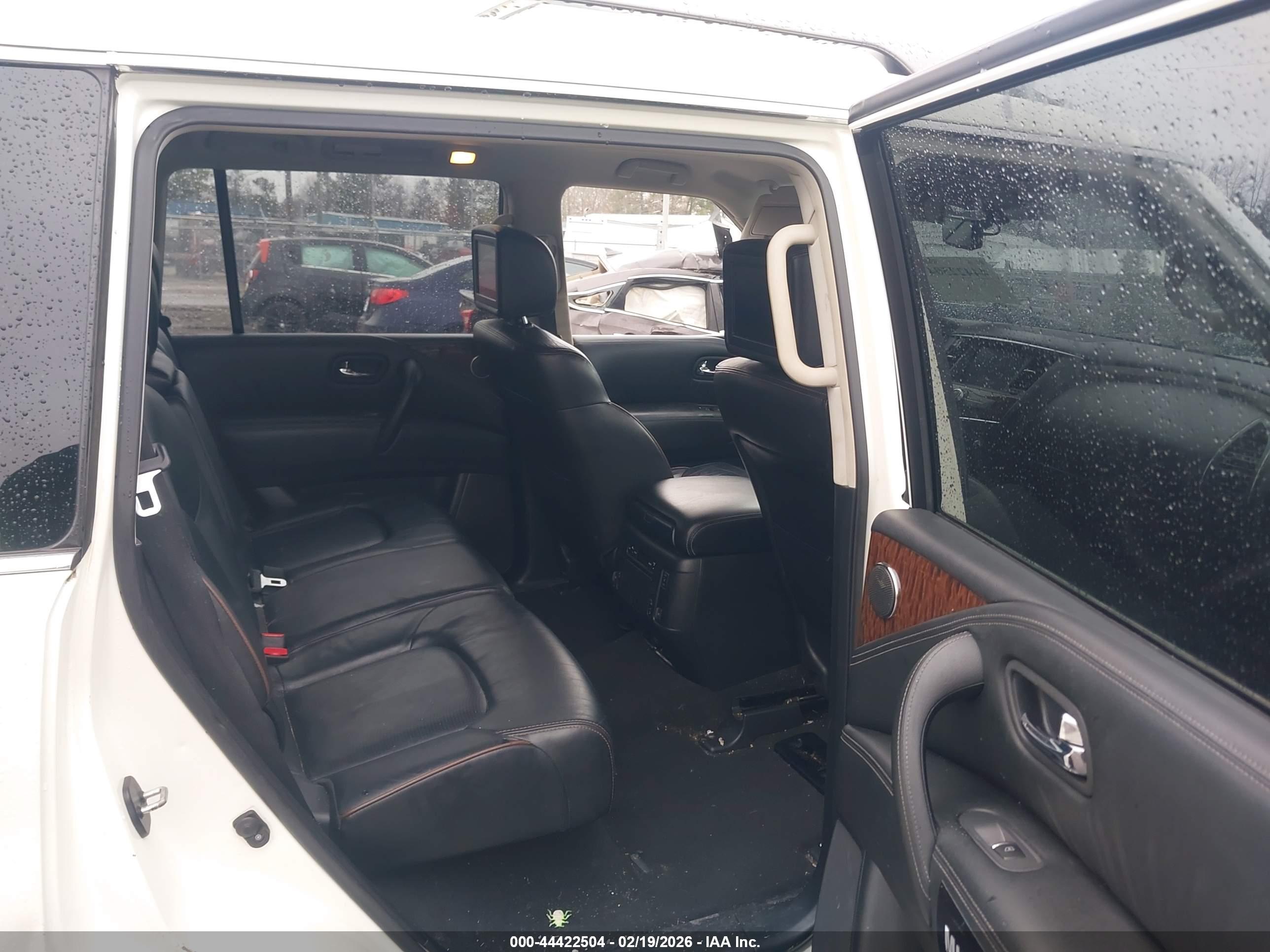 NISSAN ARMADA image 8