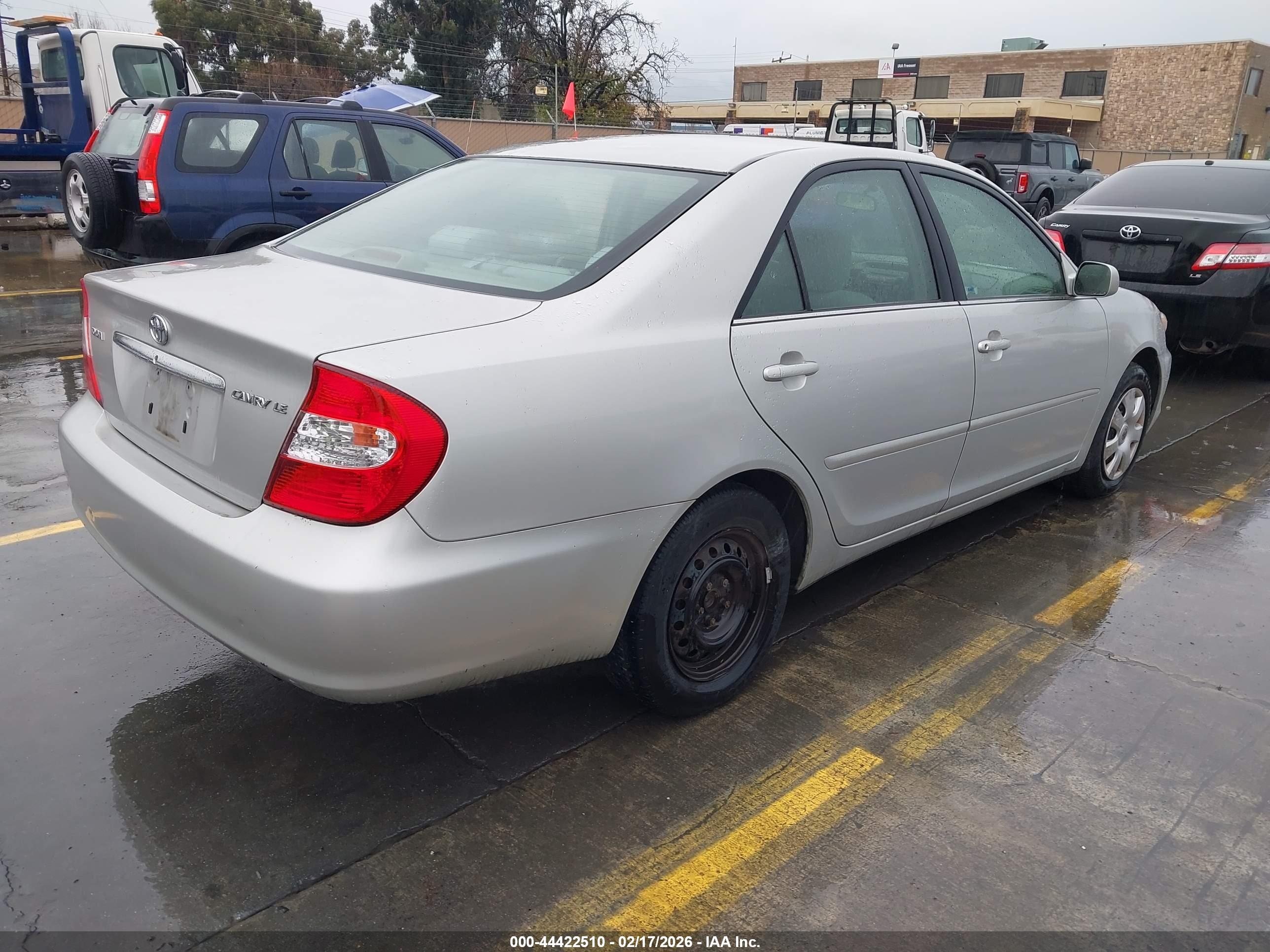 TOYOTA CAMRY image 4