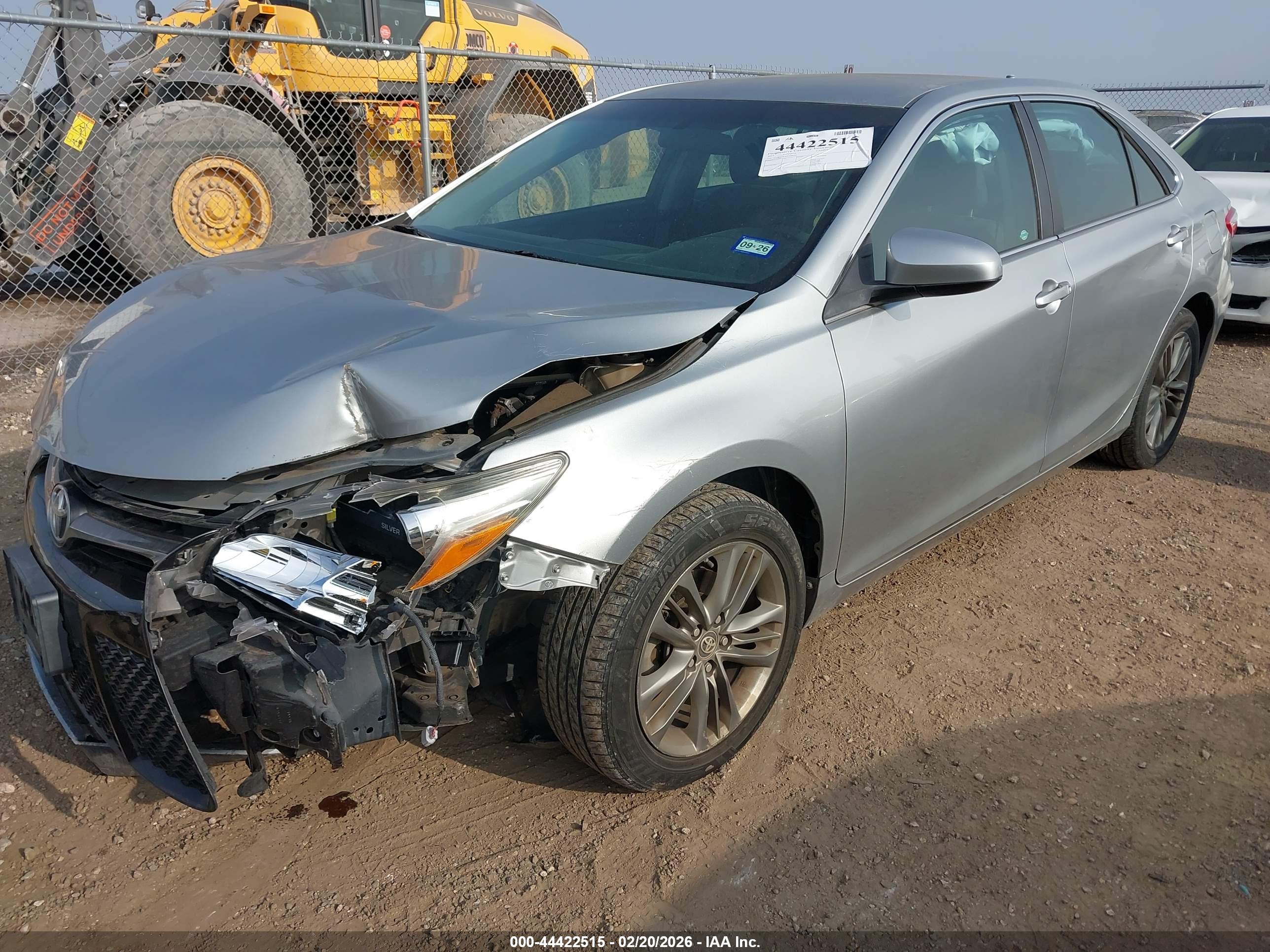 TOYOTA CAMRY image 2
