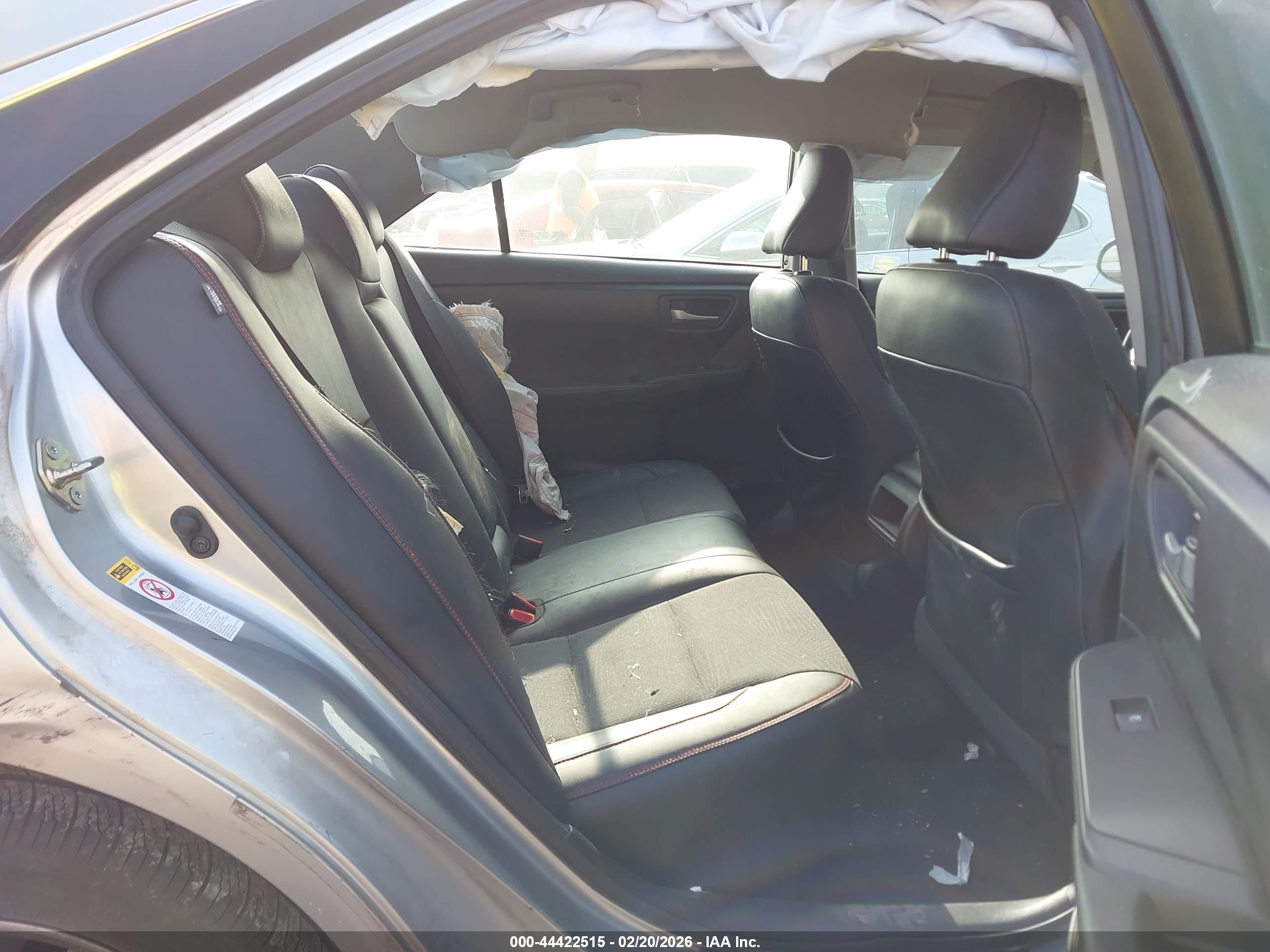 TOYOTA CAMRY image 8