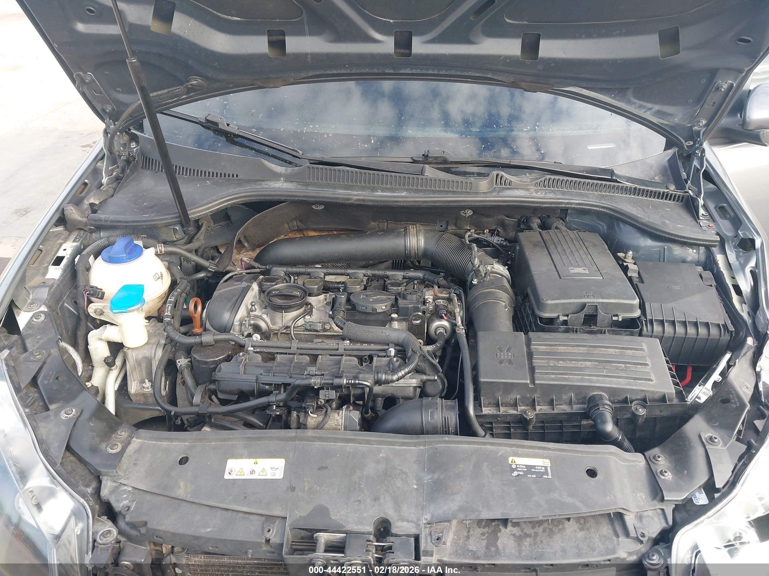 VOLKSWAGEN GTI image 10