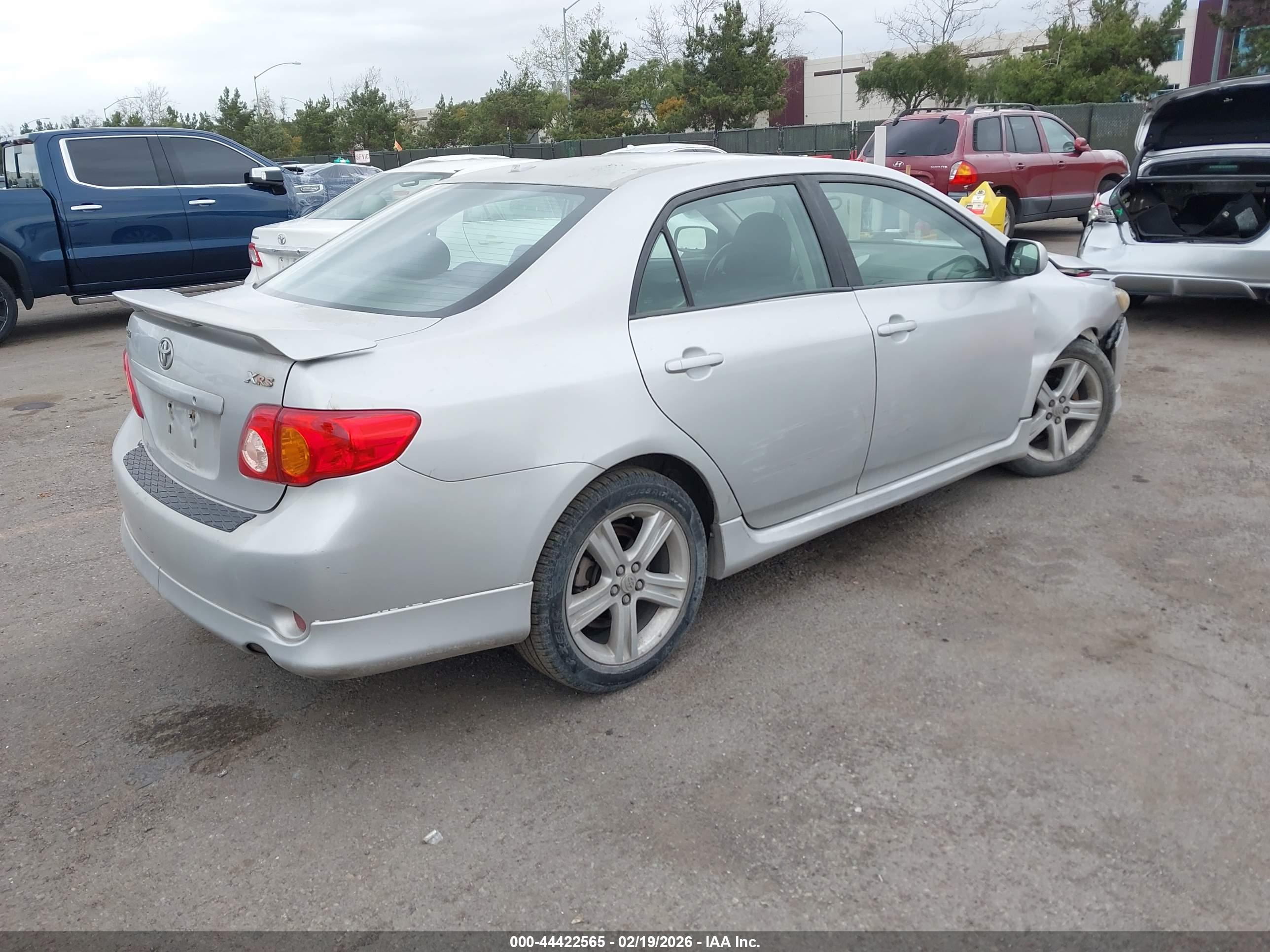 TOYOTA COROLLA image 4