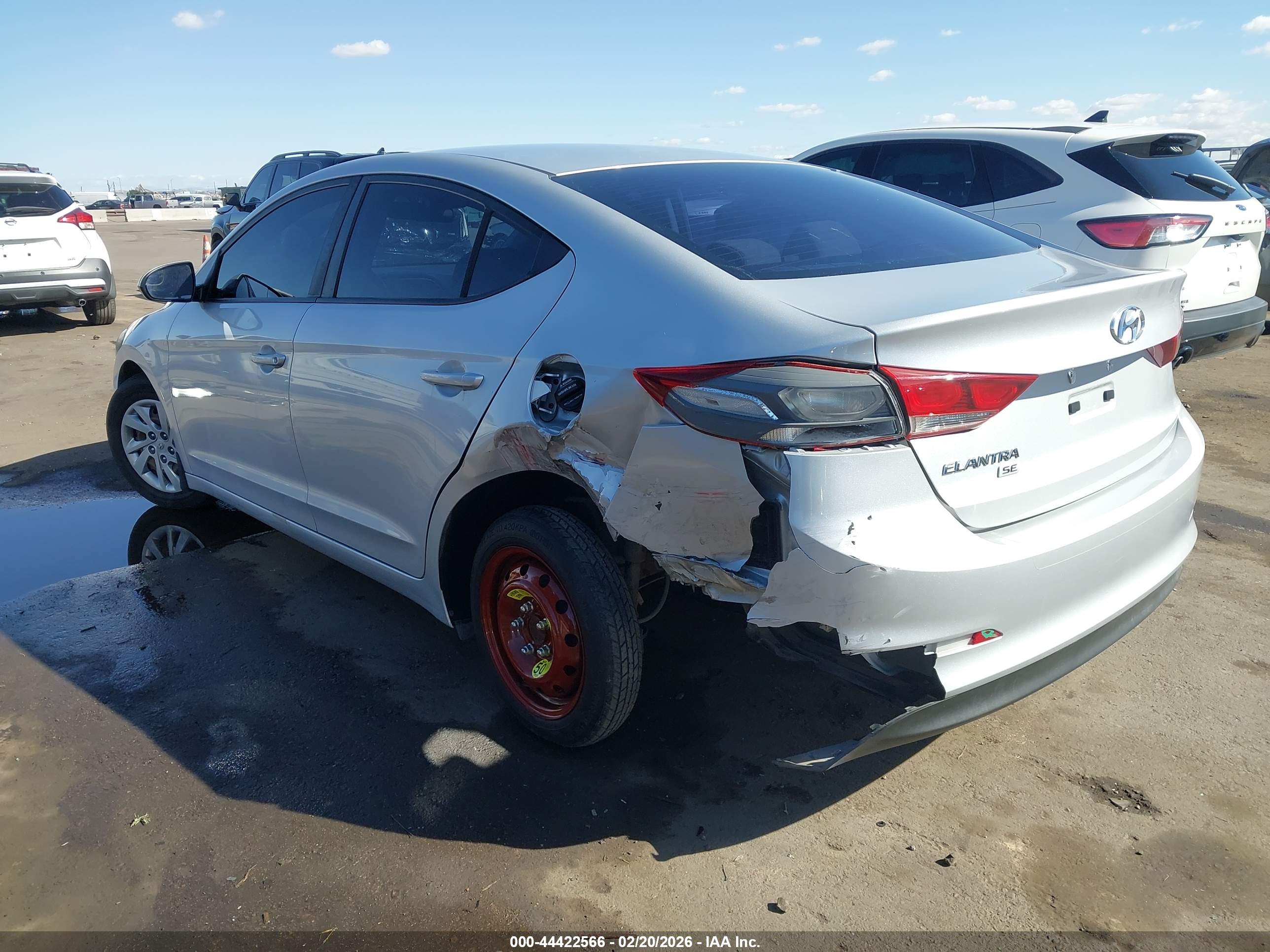 HYUNDAI ELANTRA image 6