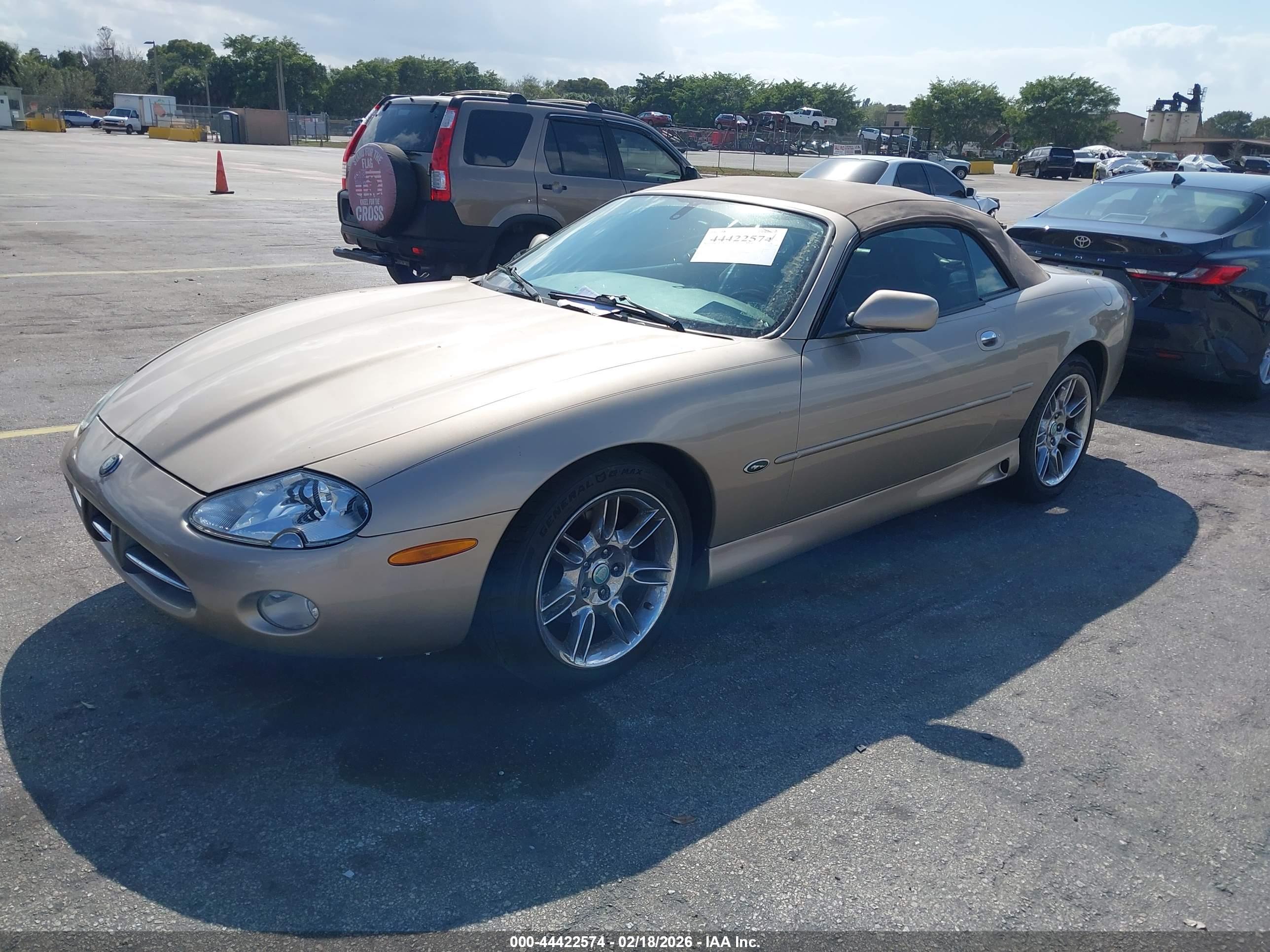 JAGUAR XK8 image 2