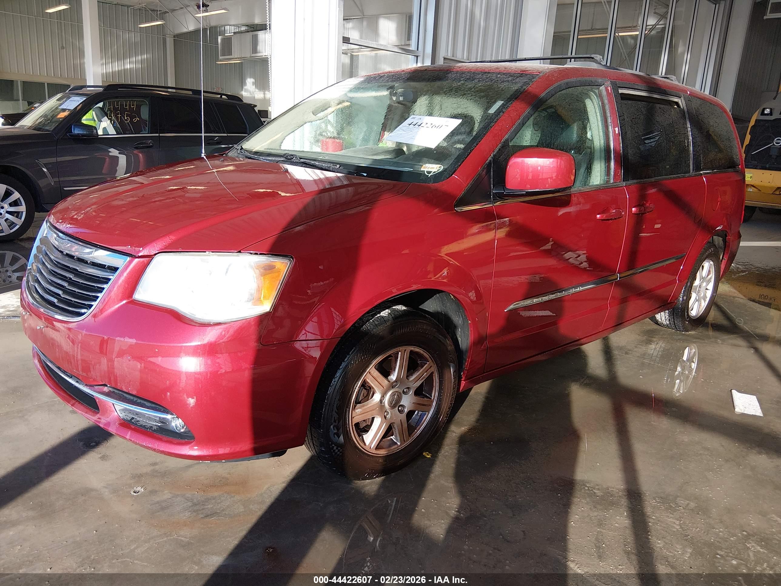CHRYSLER TOWN image 2