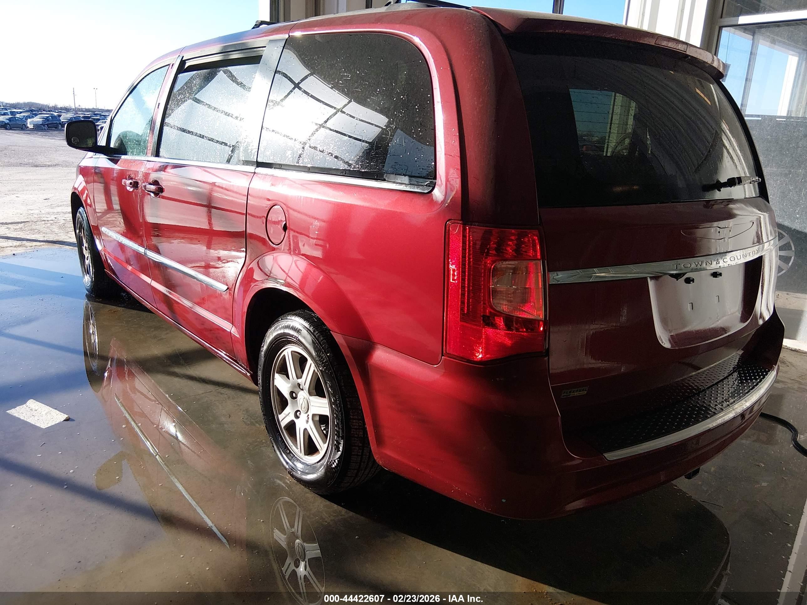 CHRYSLER TOWN image 3