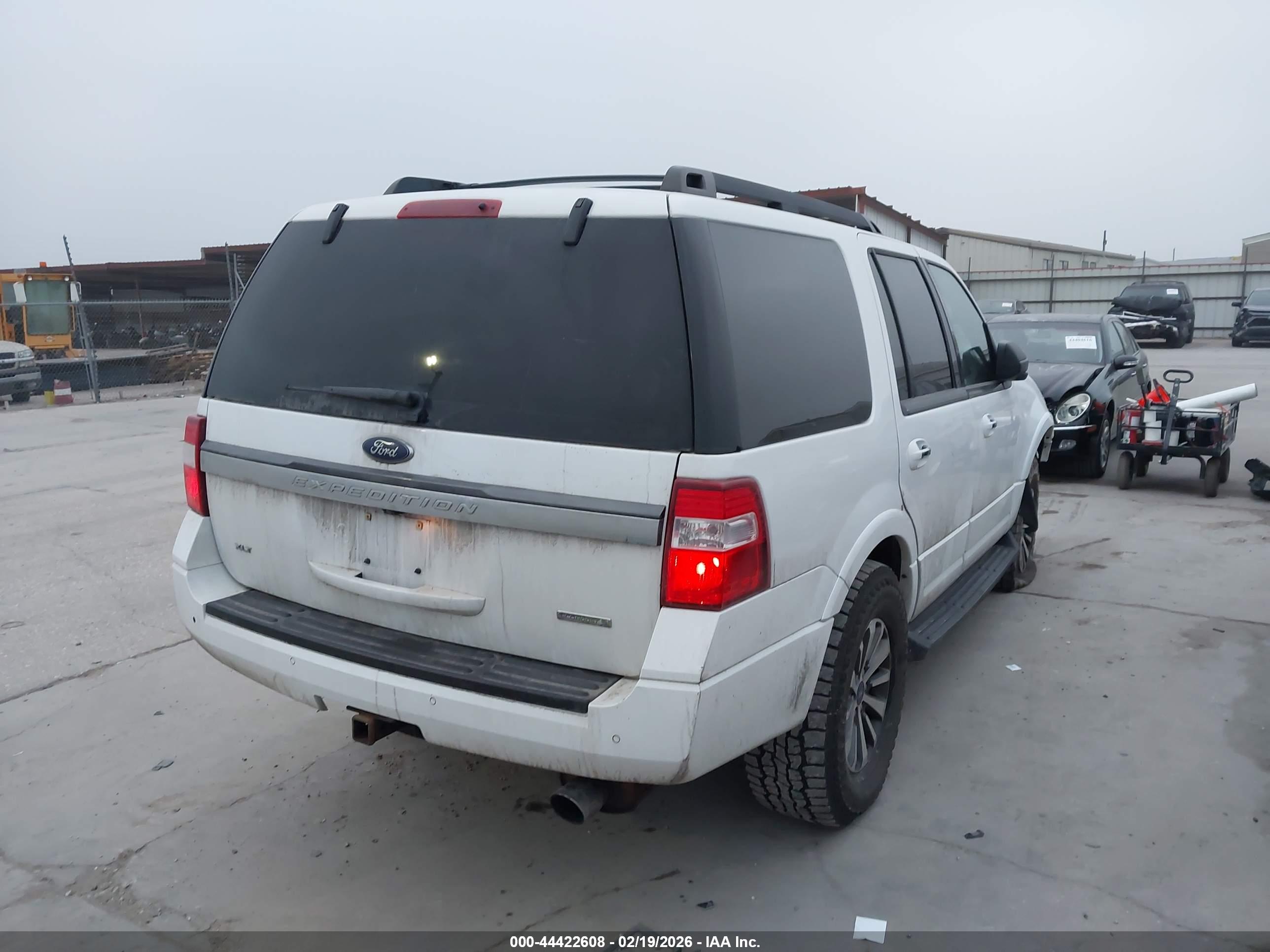 FORD EXPEDITION image 4