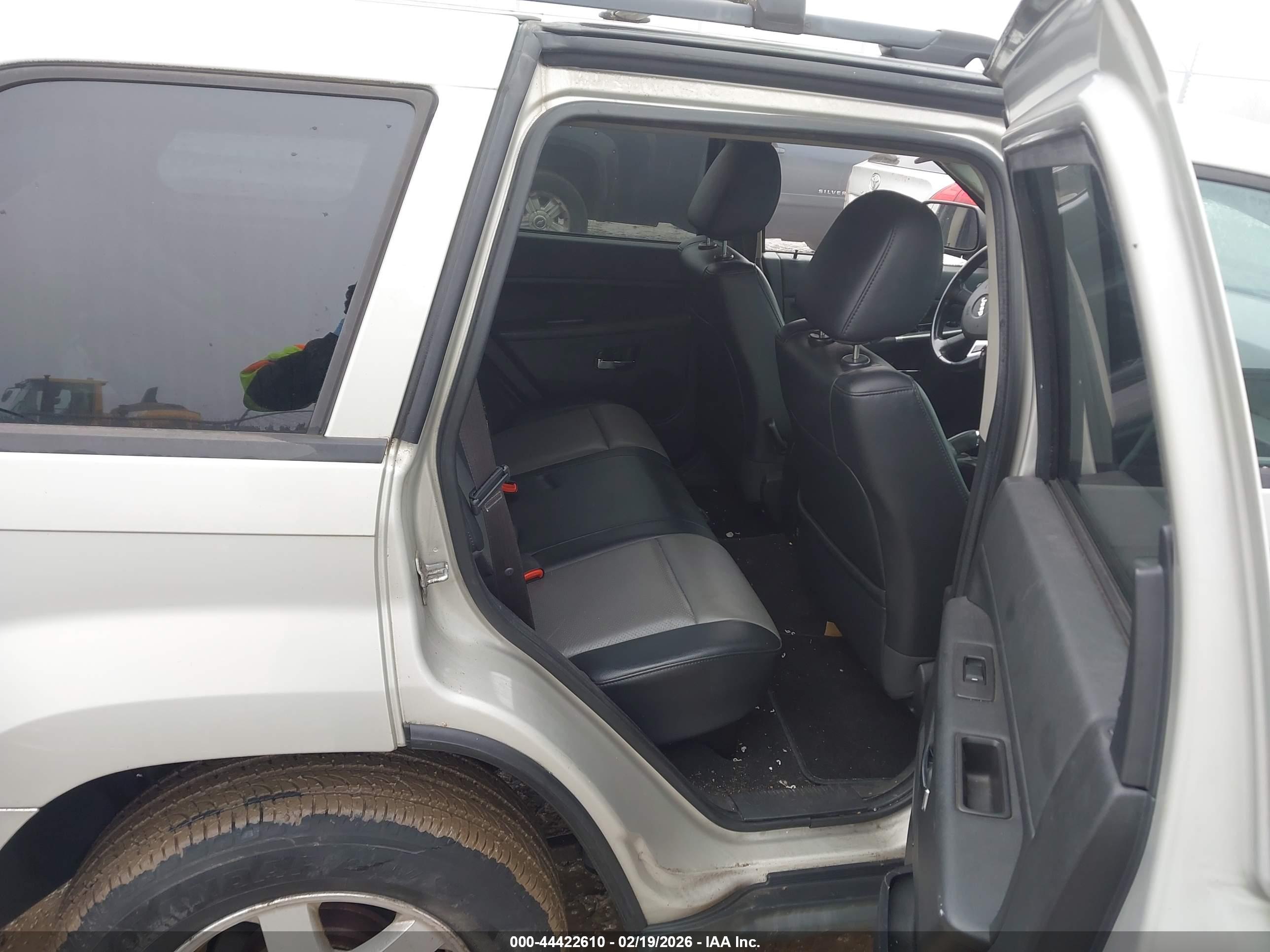 JEEP GRAND image 8