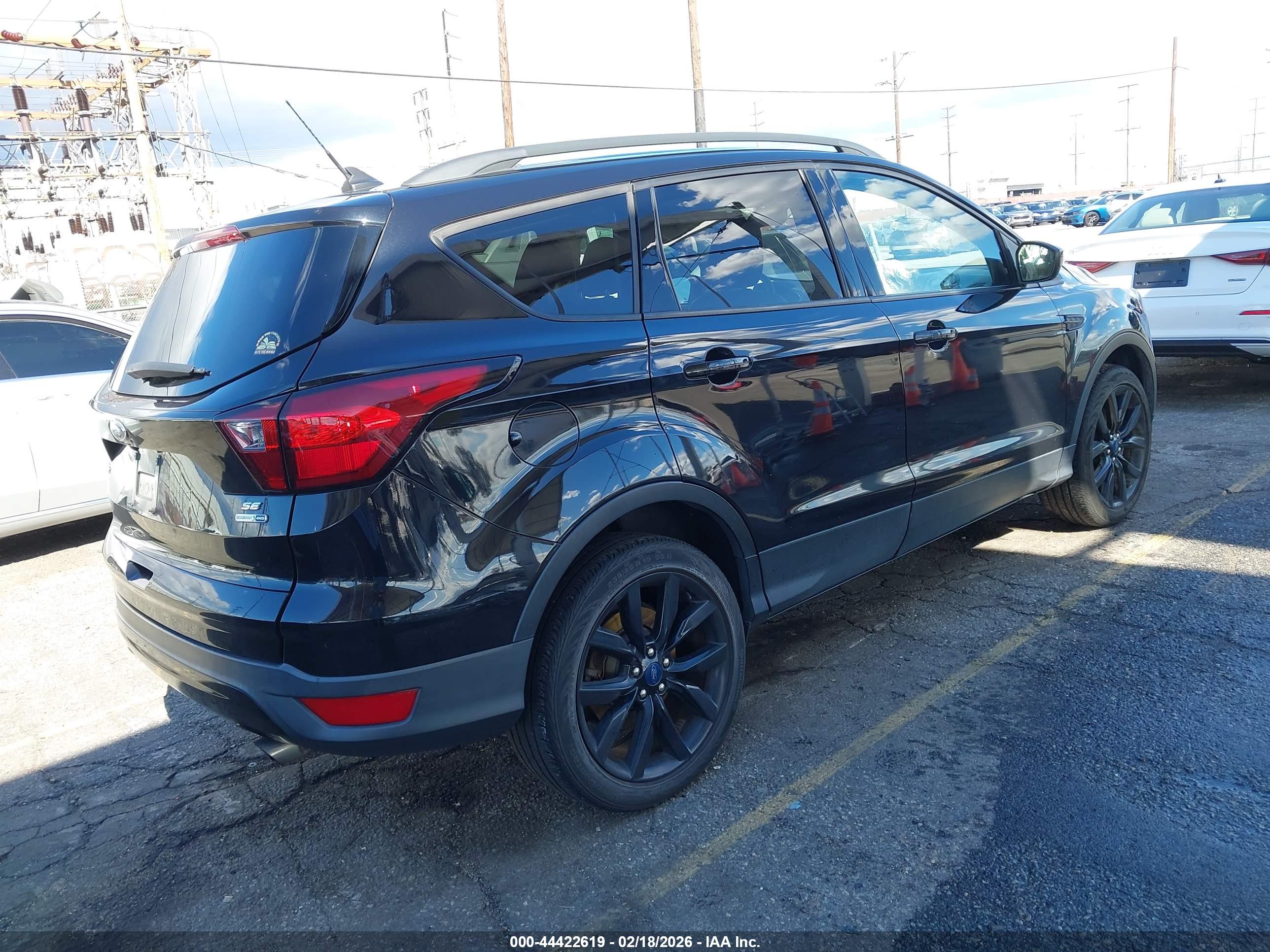 FORD ESCAPE image 4