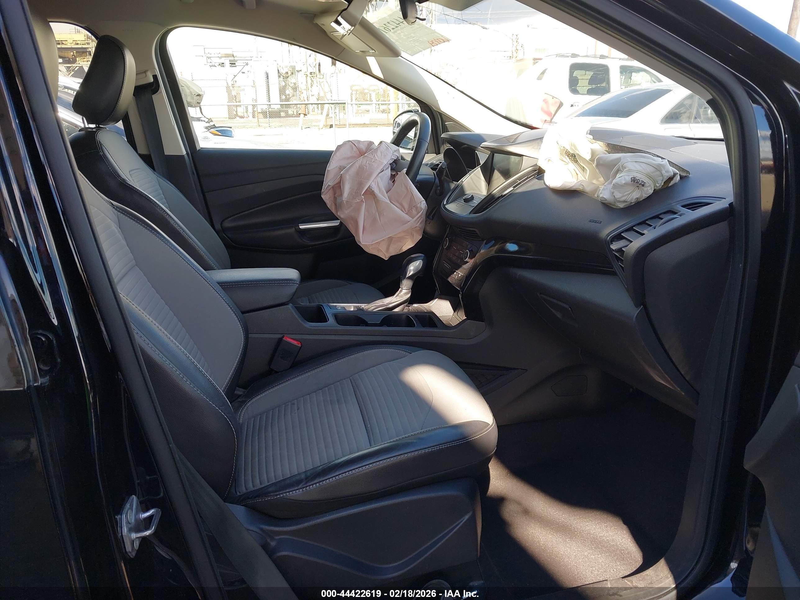 FORD ESCAPE image 5