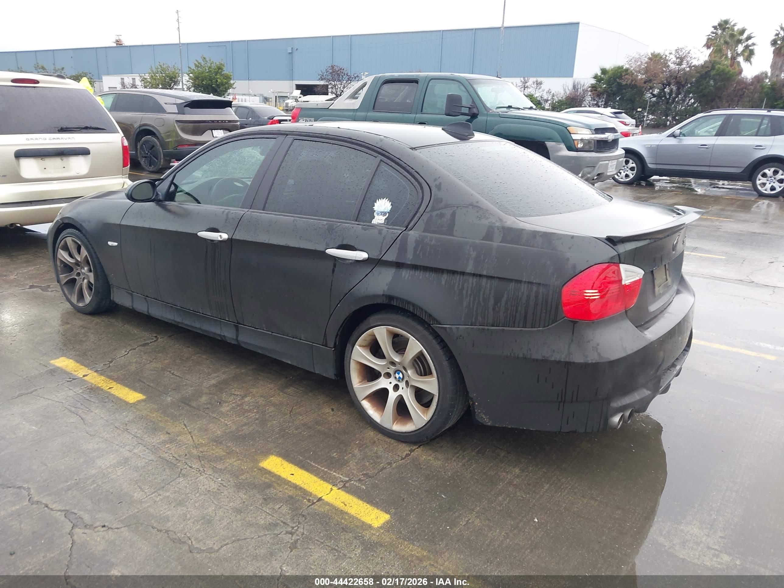 BMW 330I image 3