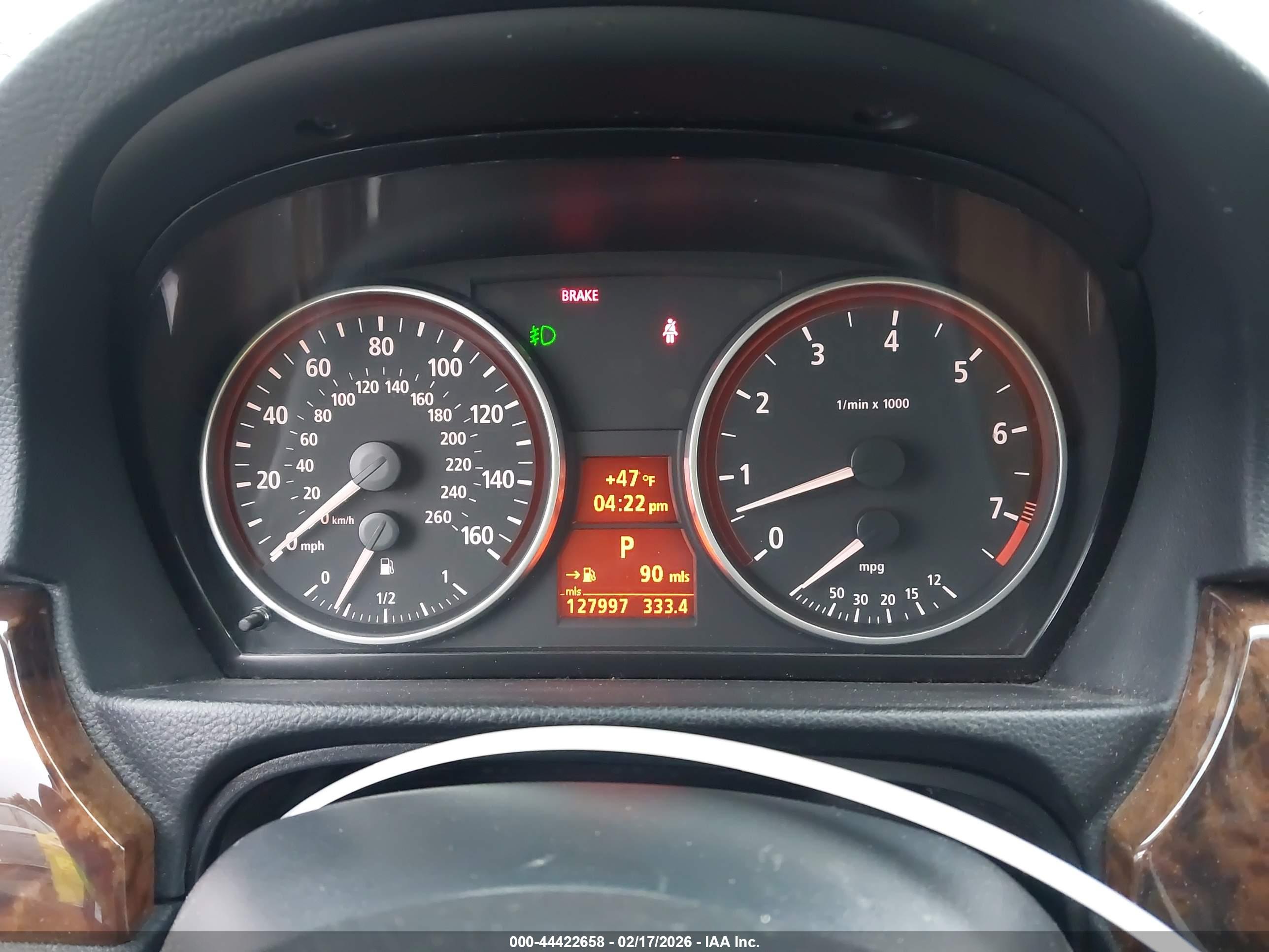 BMW 330I image 7