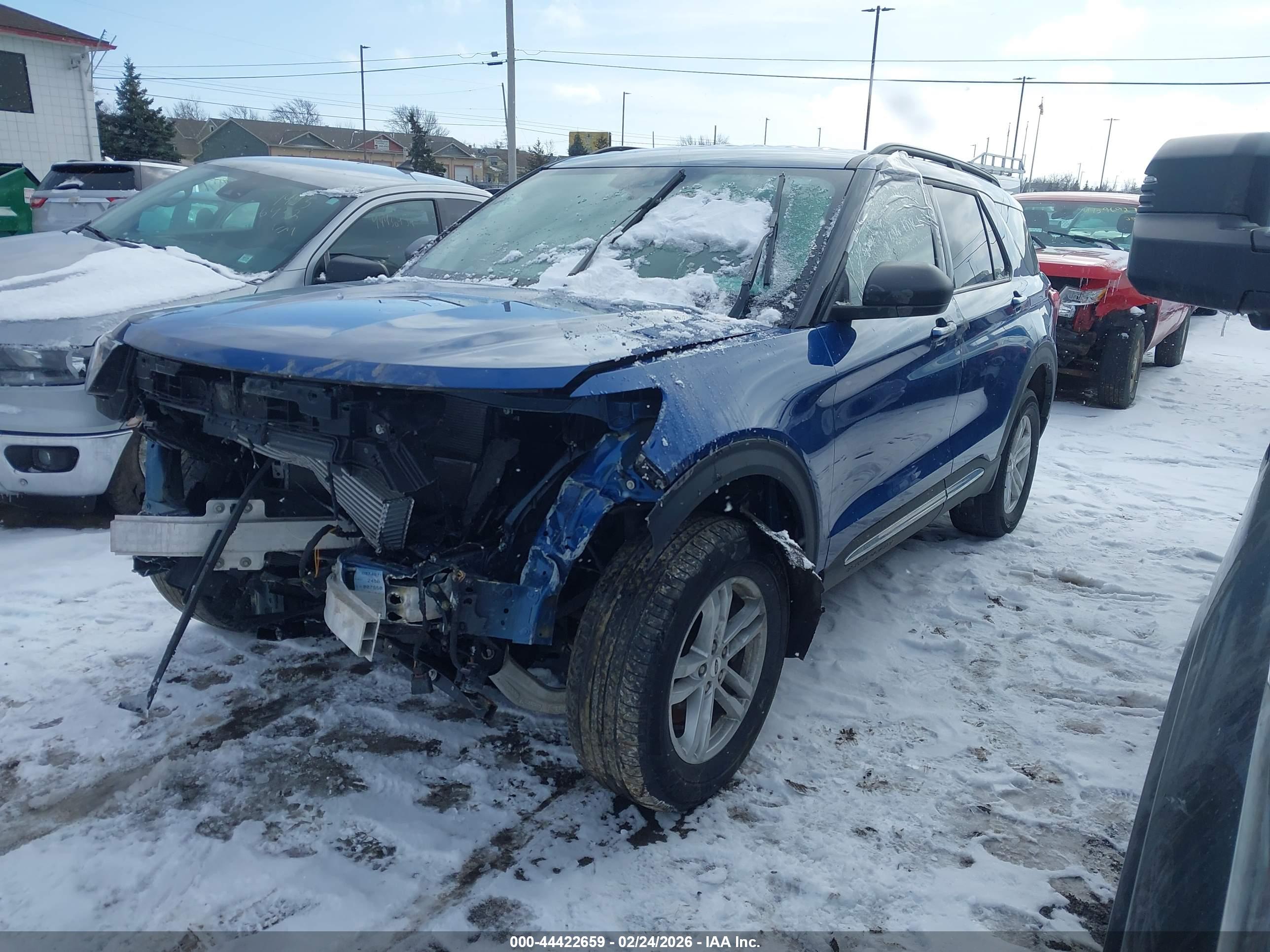 FORD EXPLORER image 2