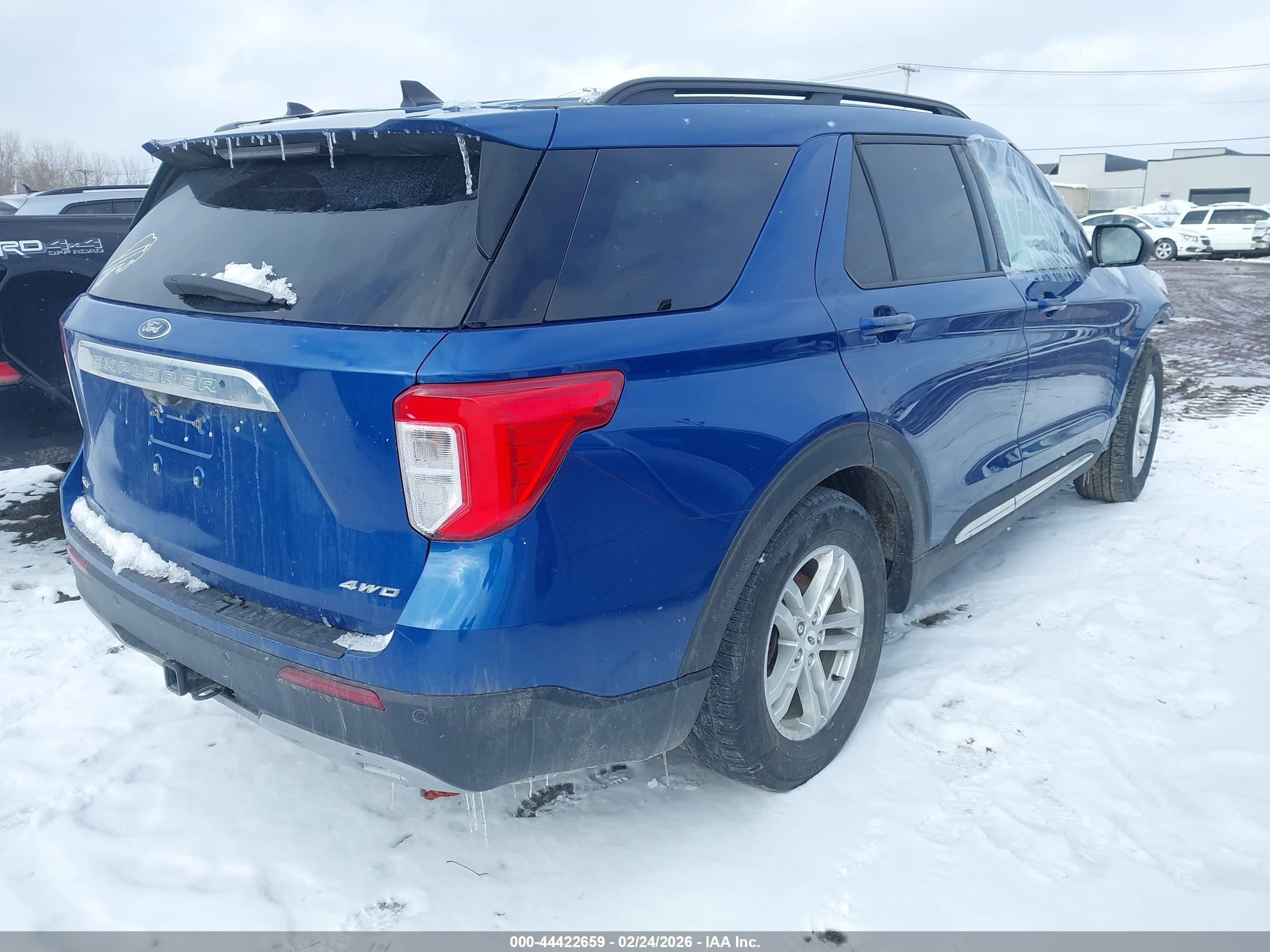 FORD EXPLORER image 4