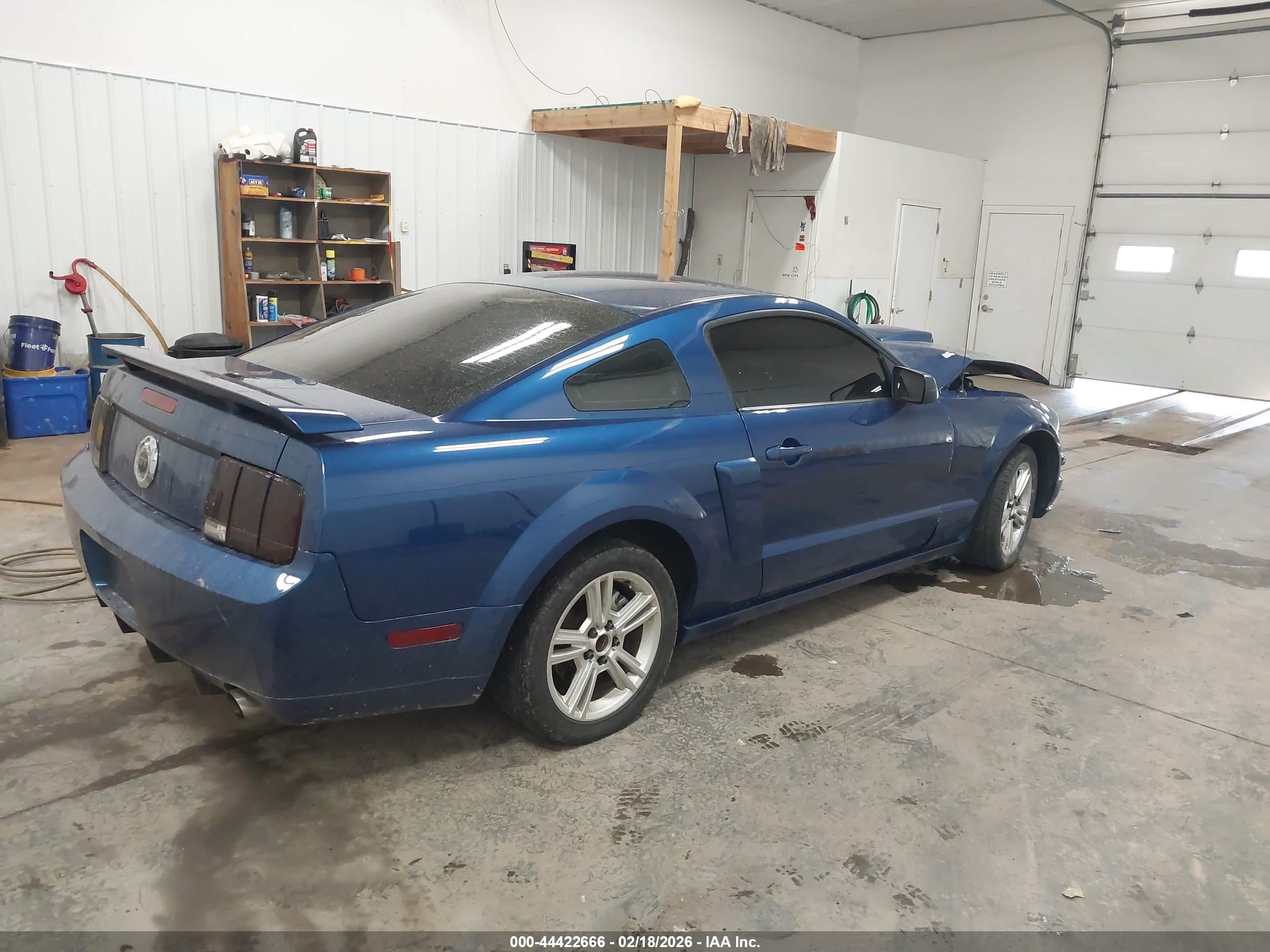 FORD MUSTANG image 4