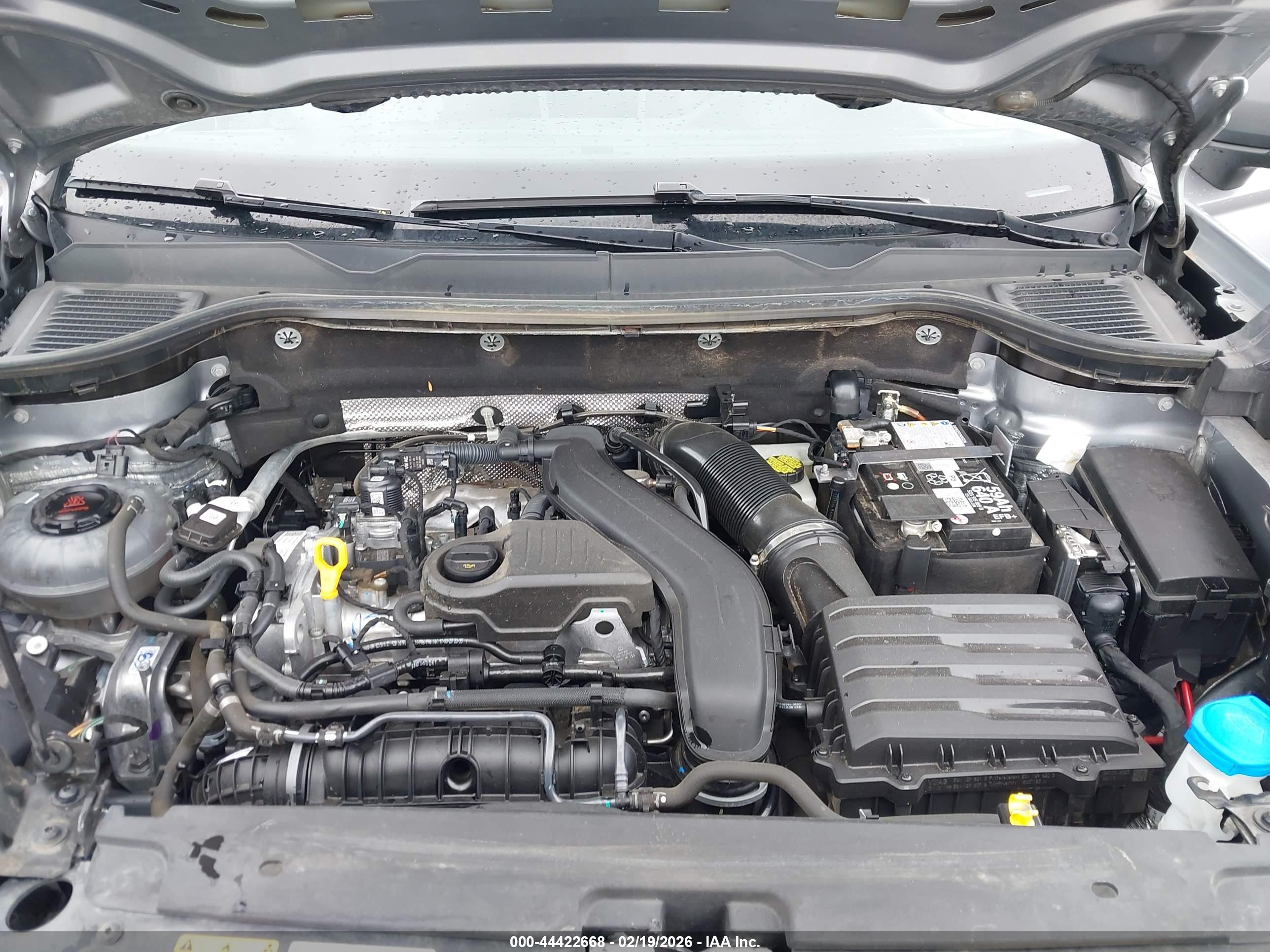 VOLKSWAGEN TAOS image 10