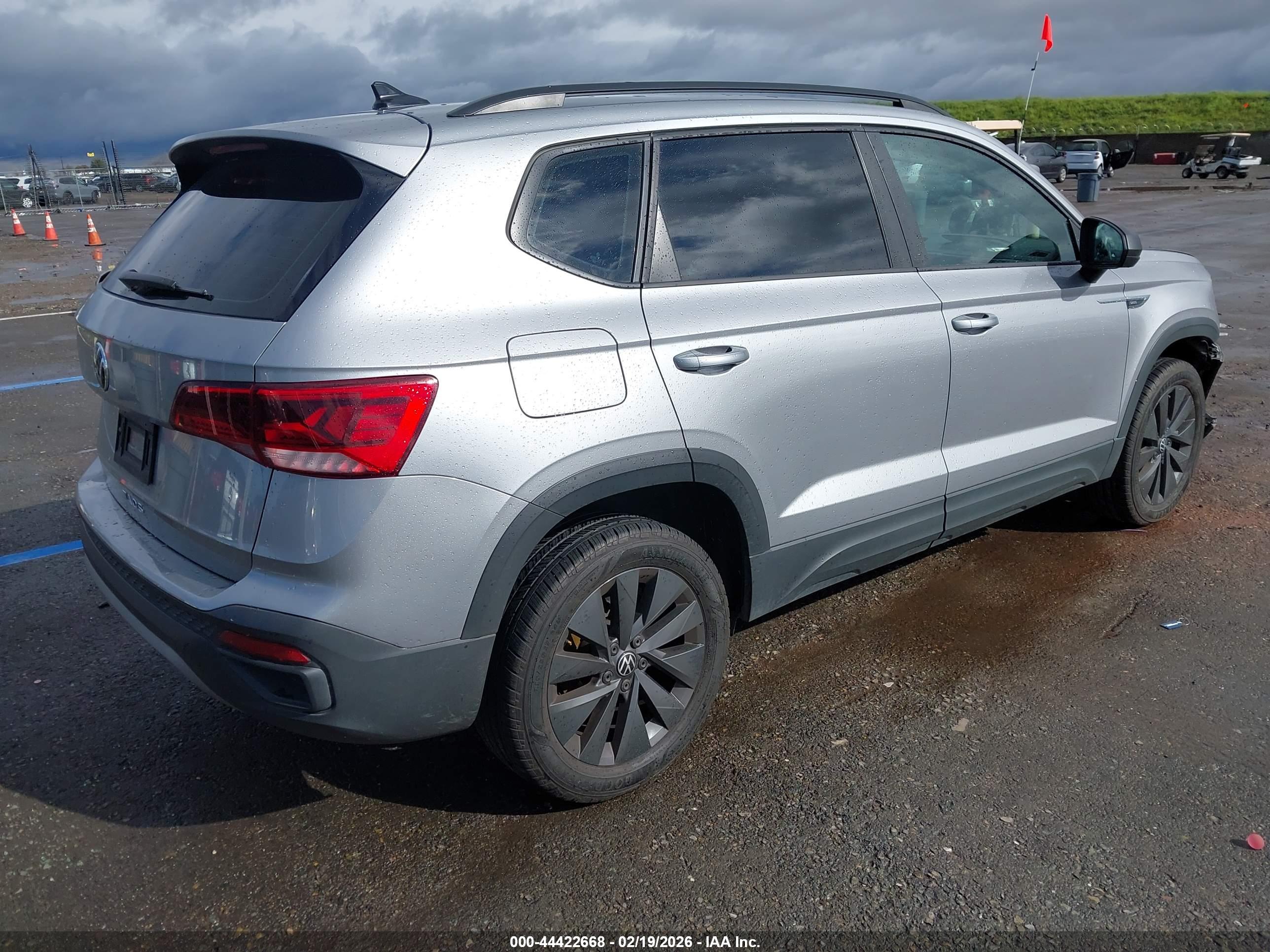 VOLKSWAGEN TAOS image 4