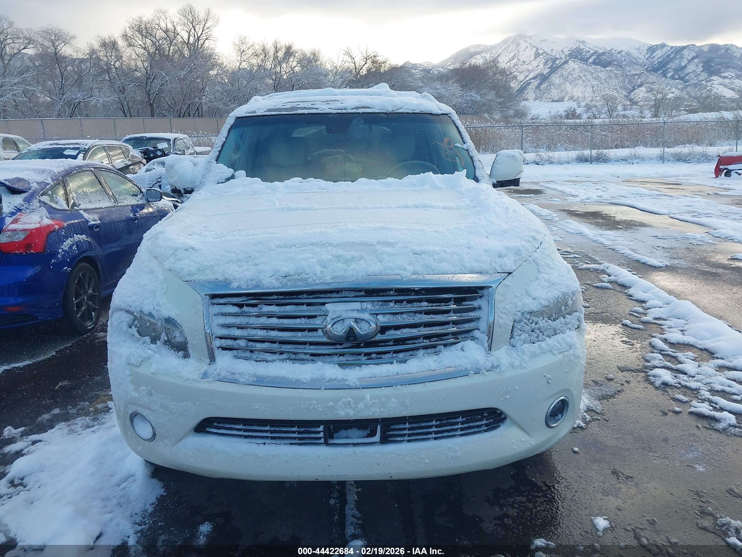 INFINITI QX56 image 6