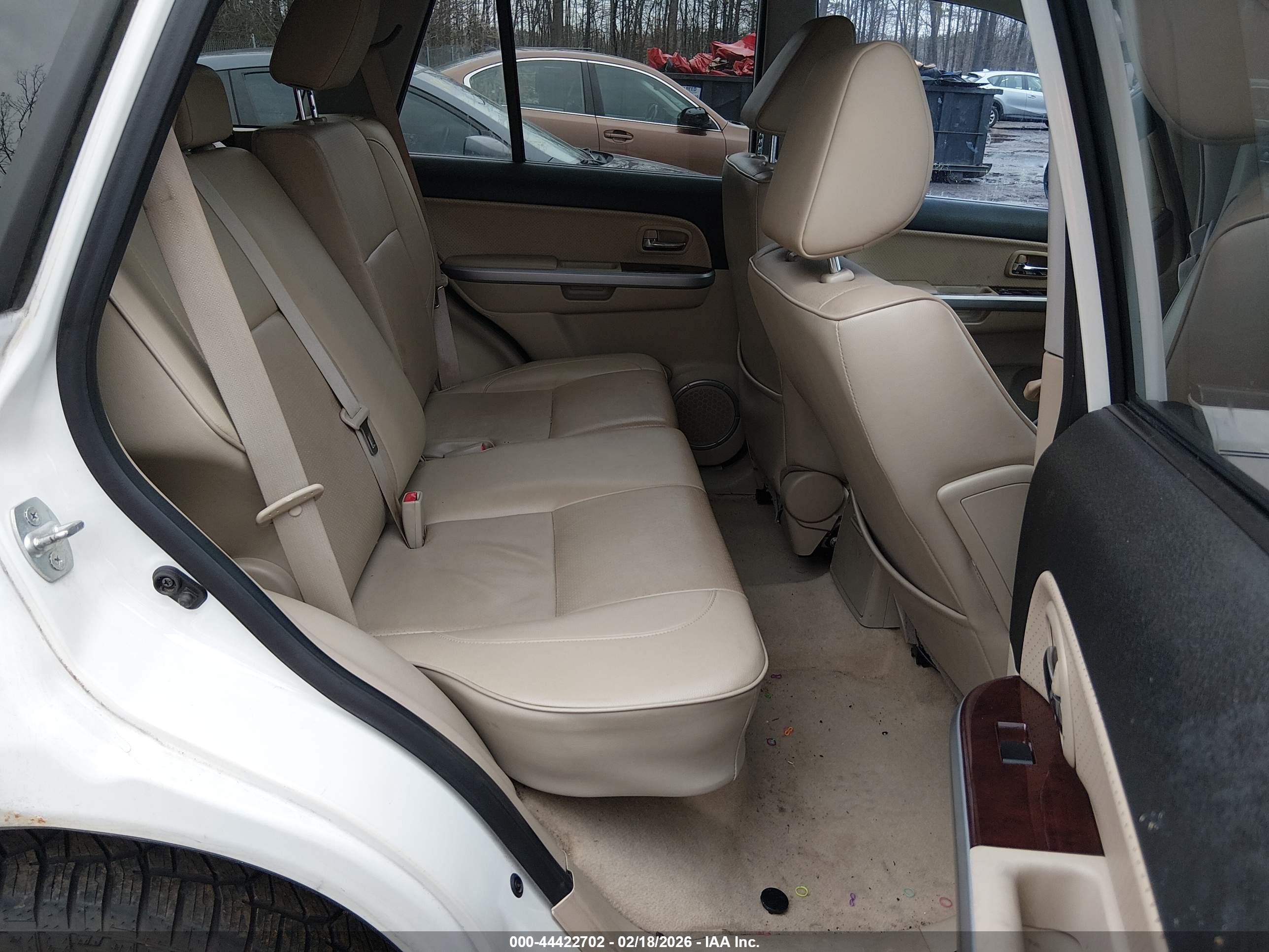 SUZUKI GRAND image 8