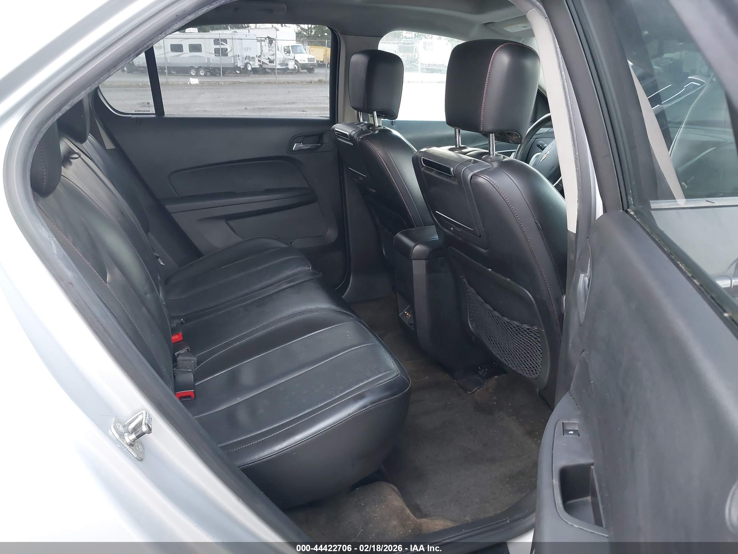 CHEVROLET EQUINOX image 8