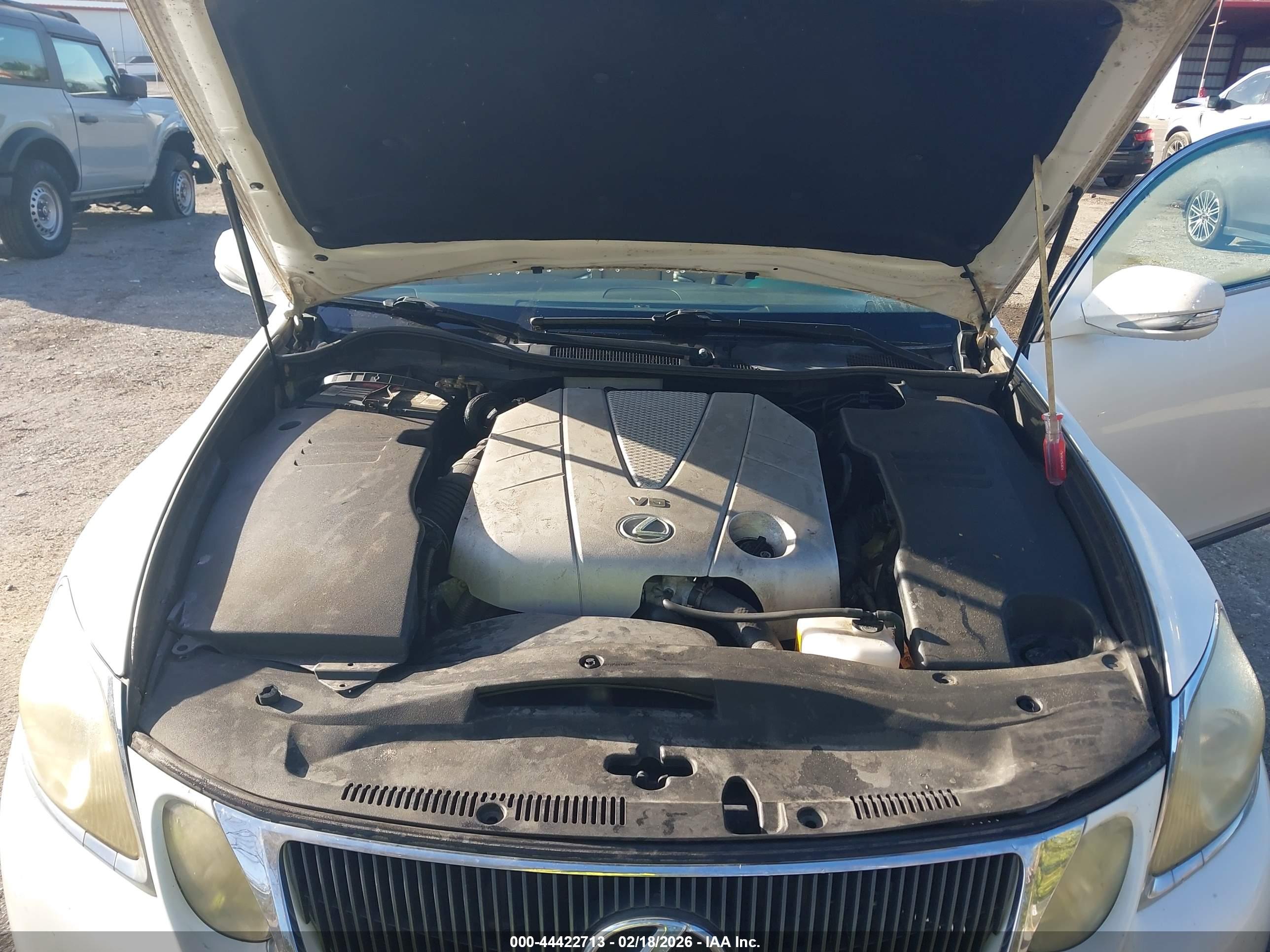 LEXUS GS image 10